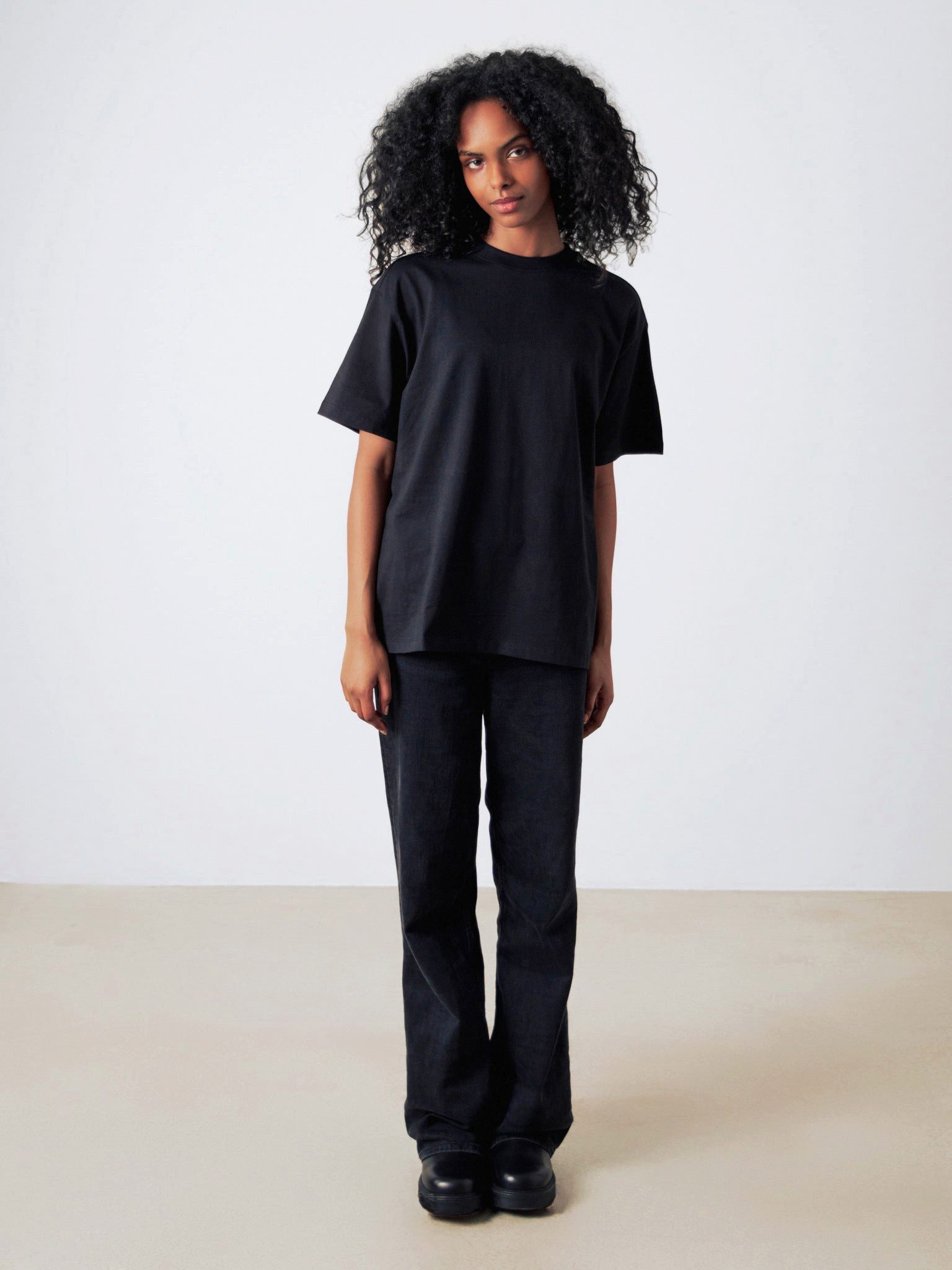 HONEST BASICS T-Shirt Oversized aus Bio- und recycelter Baumwolle – Bild 4 von 5
