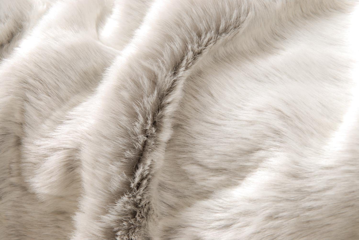 Wohndecke Felldecke (Kunstfell) "Silberfuchs", Wohnen und Accessoires GmbH & Co. KG, Felloptik