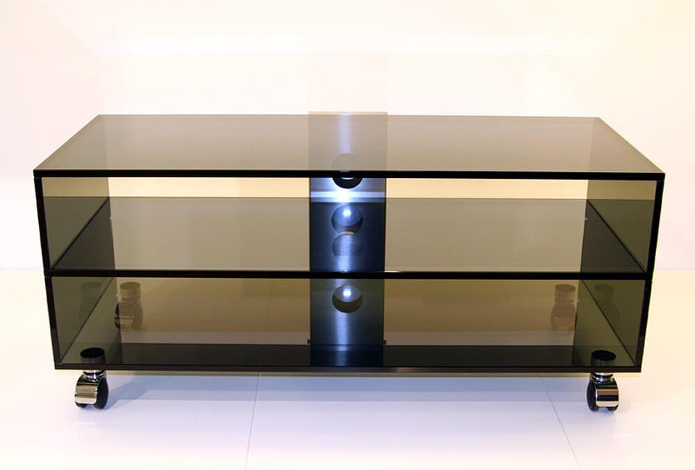 Modell mit optional Objekte ist TV-Rack Breite 2-Stock-Variante cm, Rollen 110 TV-Rack Kabelkanal Glasmöbel Design Mattglas