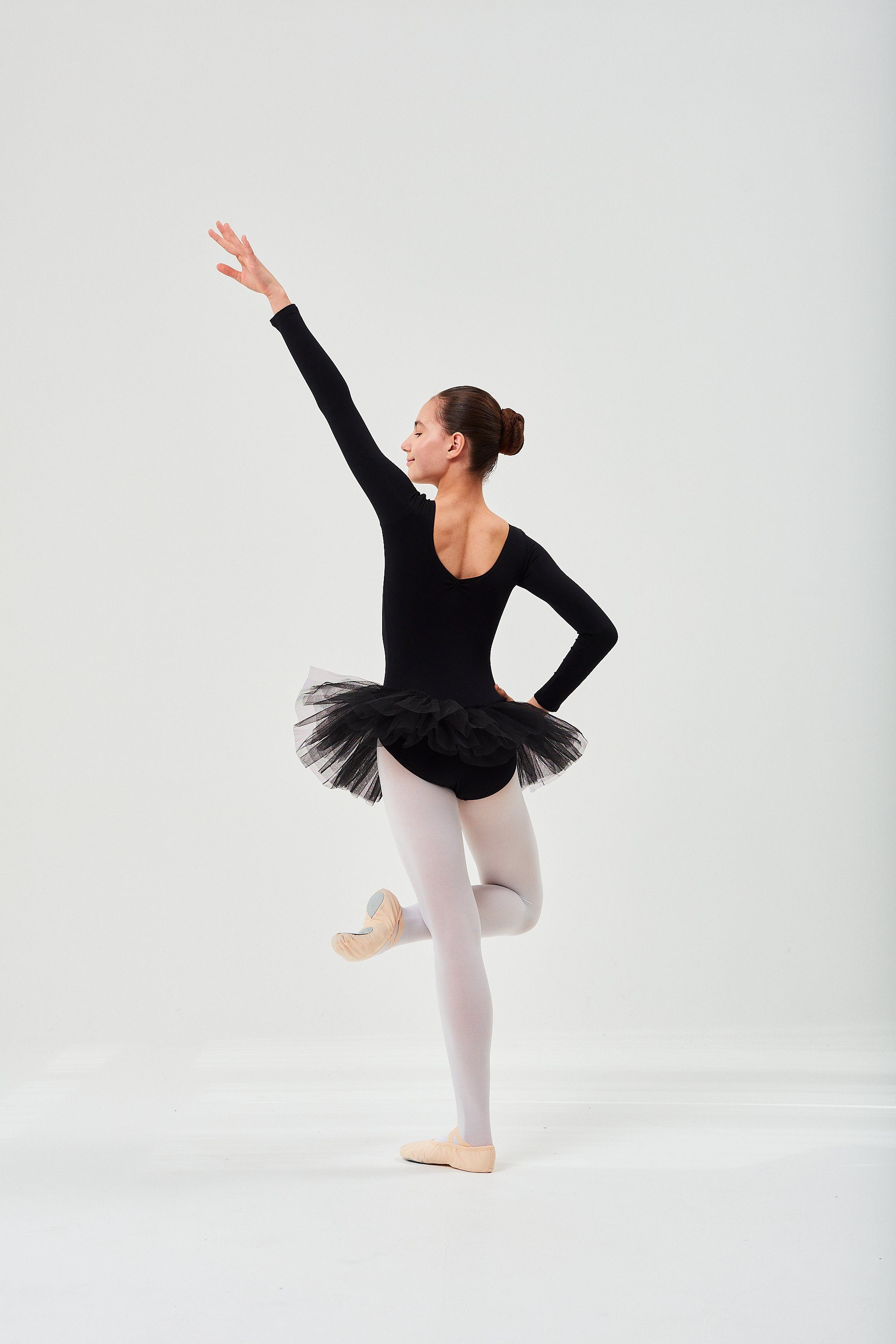 tanzmuster Tüllkleid Ballett Tutu Tüllrock aus weicher Mädchen Baumwolle mit Glitzersteinen Ballettkleid Romy mit Langarm für schwarz