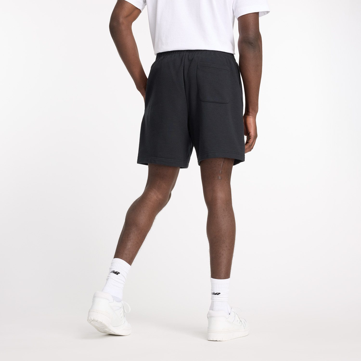 New Balance Sweatshorts Sport Essentials French Terry Short 7" mit Eingrifftaschen und Gesäßtasche, aus weichem French-Terry-Material