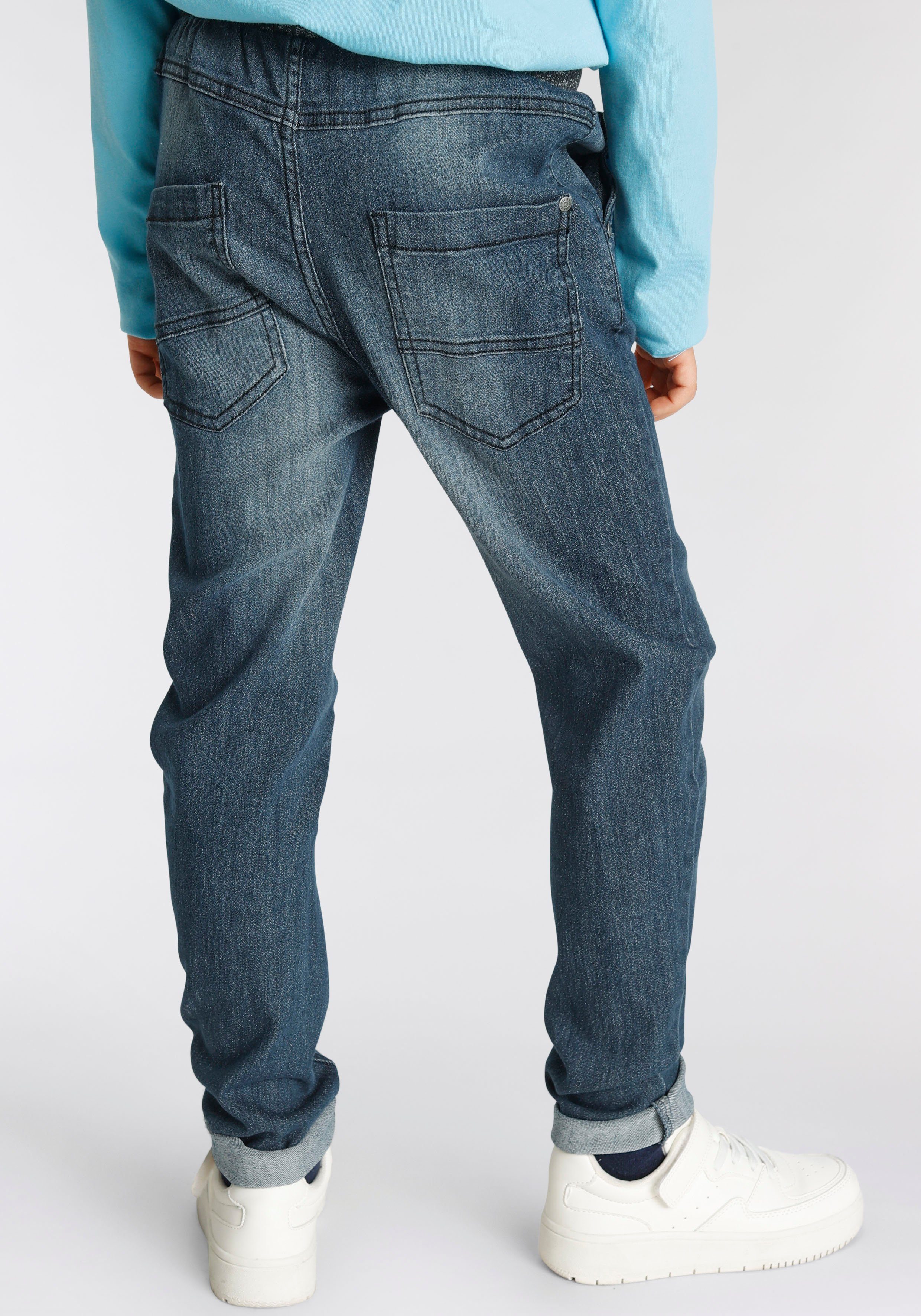 schmalem Stretch-Jeans tollem mit Arizona Rippenbund mit Beinverlauf