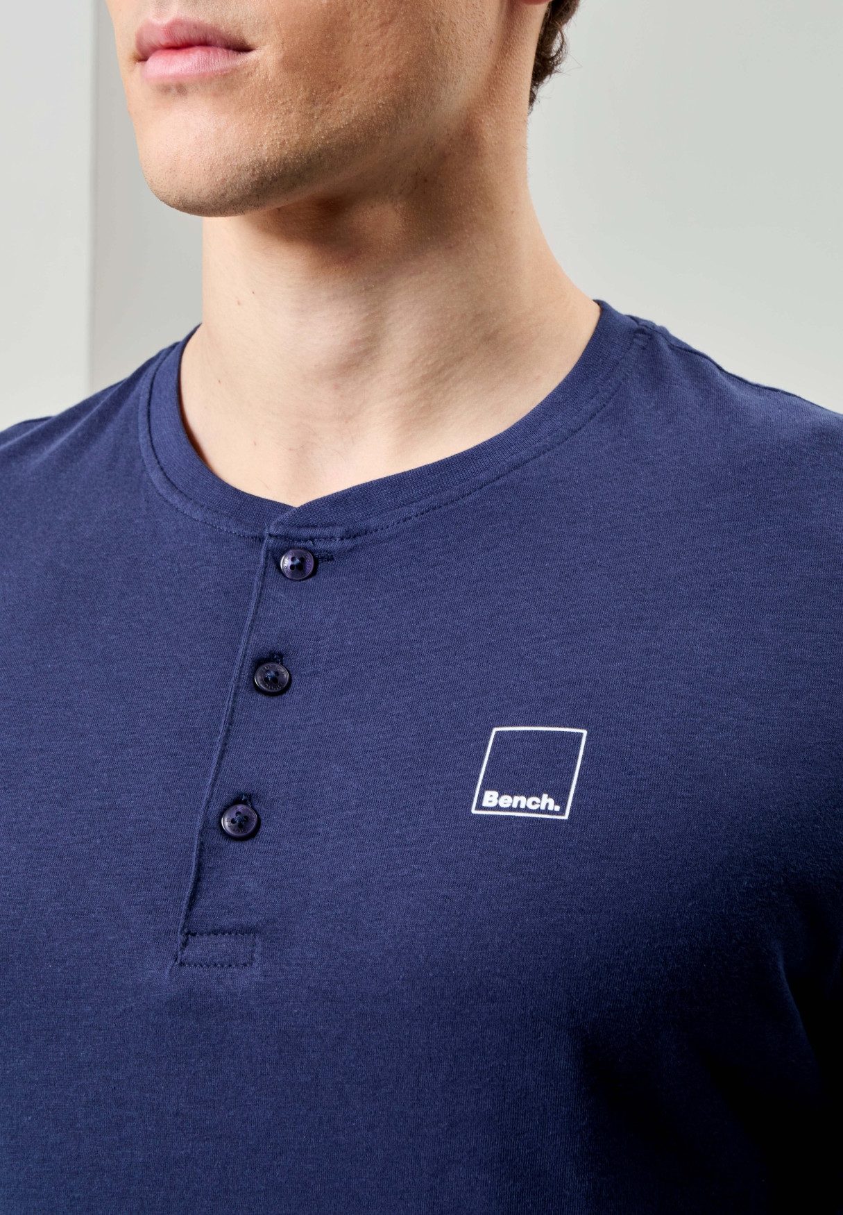 Bench. T-Shirt Bench Shirt Movia