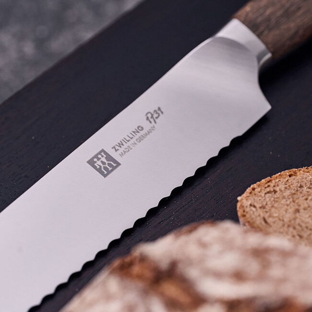 Zwilling Brotmesser ZWILLING 1731 Brotmesser 20 cm, Wellenschliff Professionelles