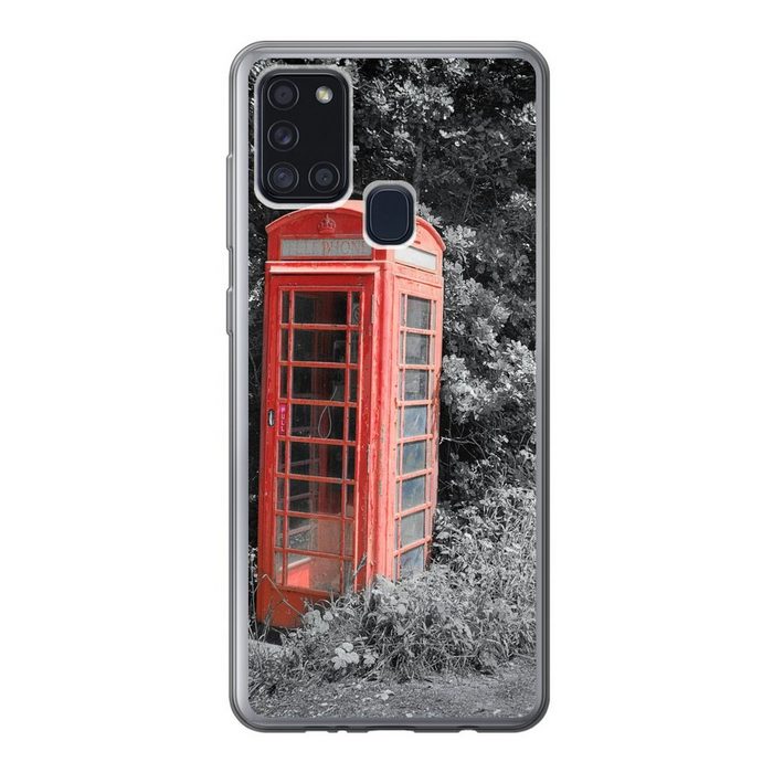 MuchoWow Handyhülle Schwarz-Weiß-Foto einer roten und britischen Telefonzelle im Handyhülle Samsung Galaxy A21s Smartphone-Bumper Print Handy