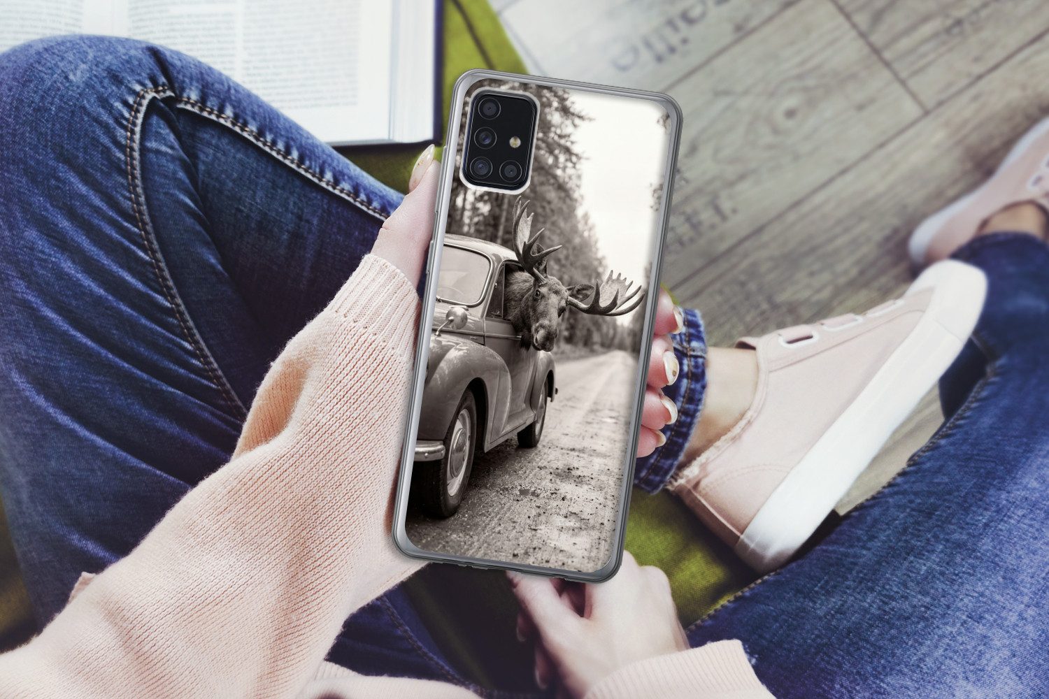 MuchoWow Handyhülle für Samsung Galaxy A52 5G Elch - Auto - Geweih - Schwarz - Weiß, Smartphone-Bumper, Print, Handy Schutzhülle Dünn