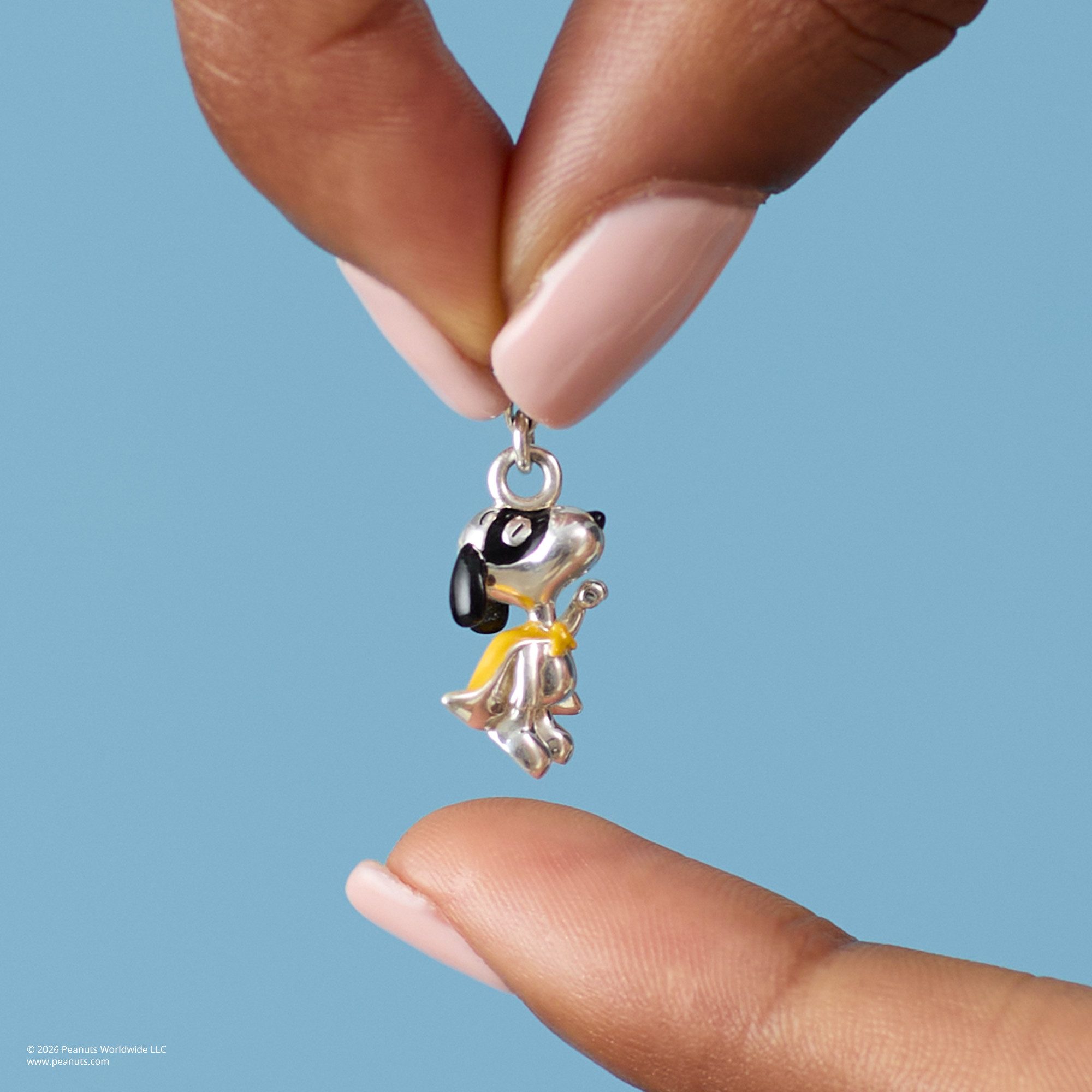 THOMAS SABO Charm-Einhänger THOMAS SABO x Peanuts Snoopy als Superheld Charm - Original, Emaille