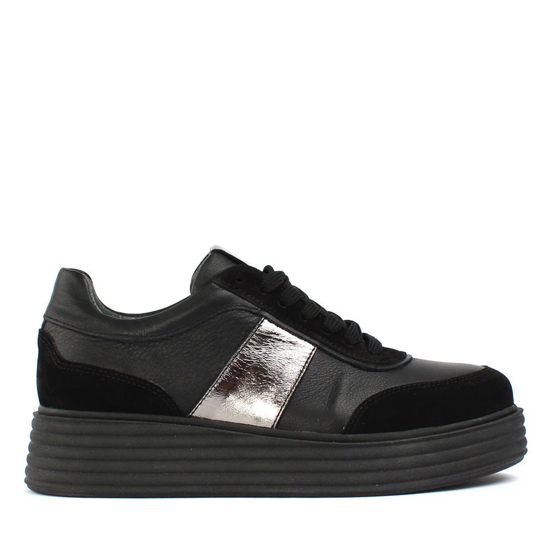 115-20604 Sneaker