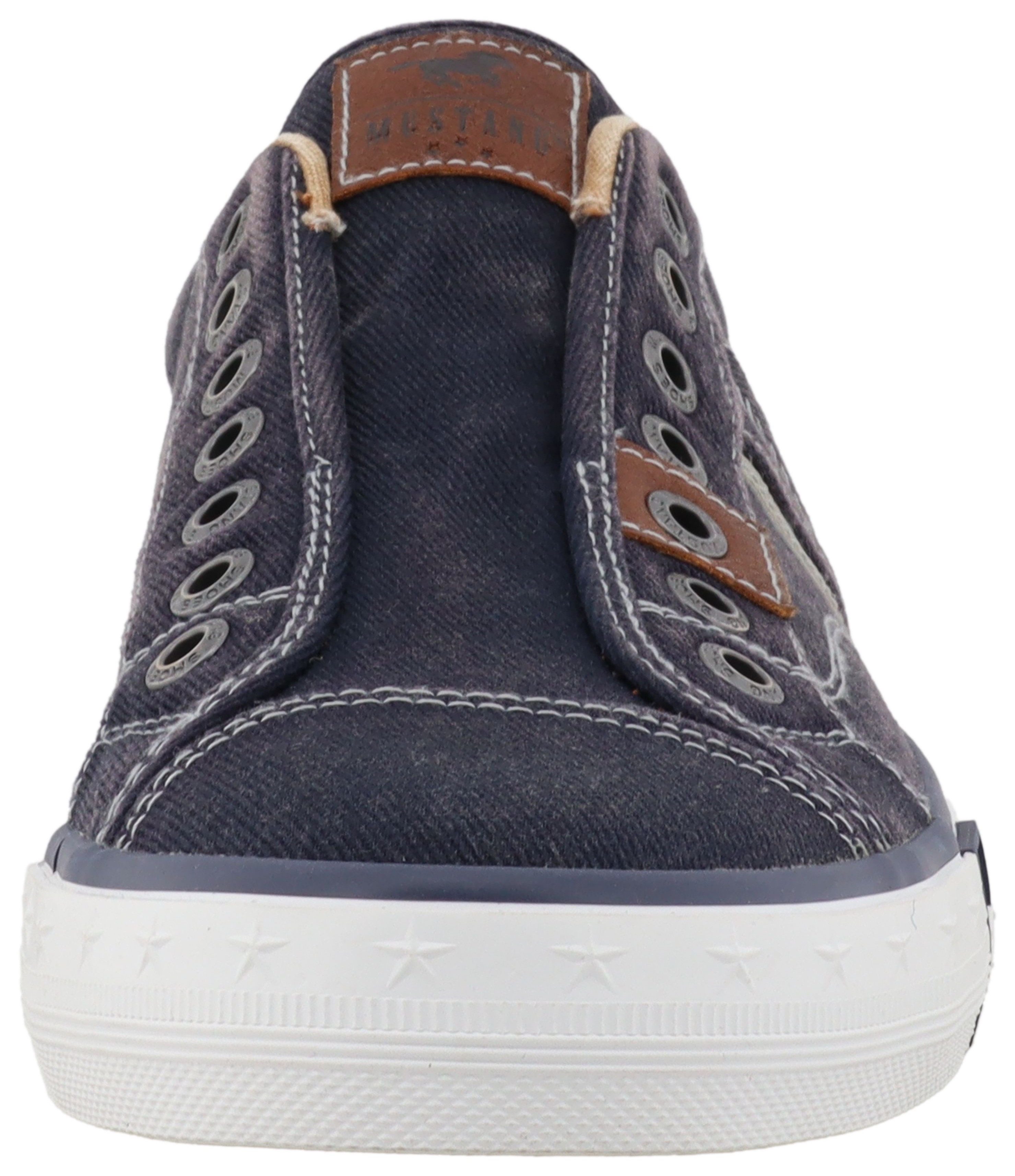 Mustang Shoes Calogero Slip-On Sneaker Slipper, Freizeitschuh, Halbschuh mit Kontrastnähten