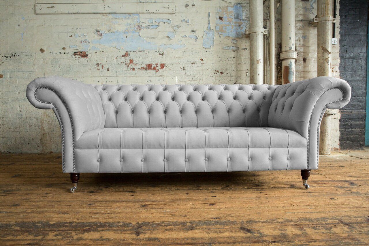 JVmoebel Chesterfield-Sofa Dreisitzer Couch Polster Design Sofa Sitz Möbel Moderne Textil 3er, Die Rückenlehne mit Knöpfen.