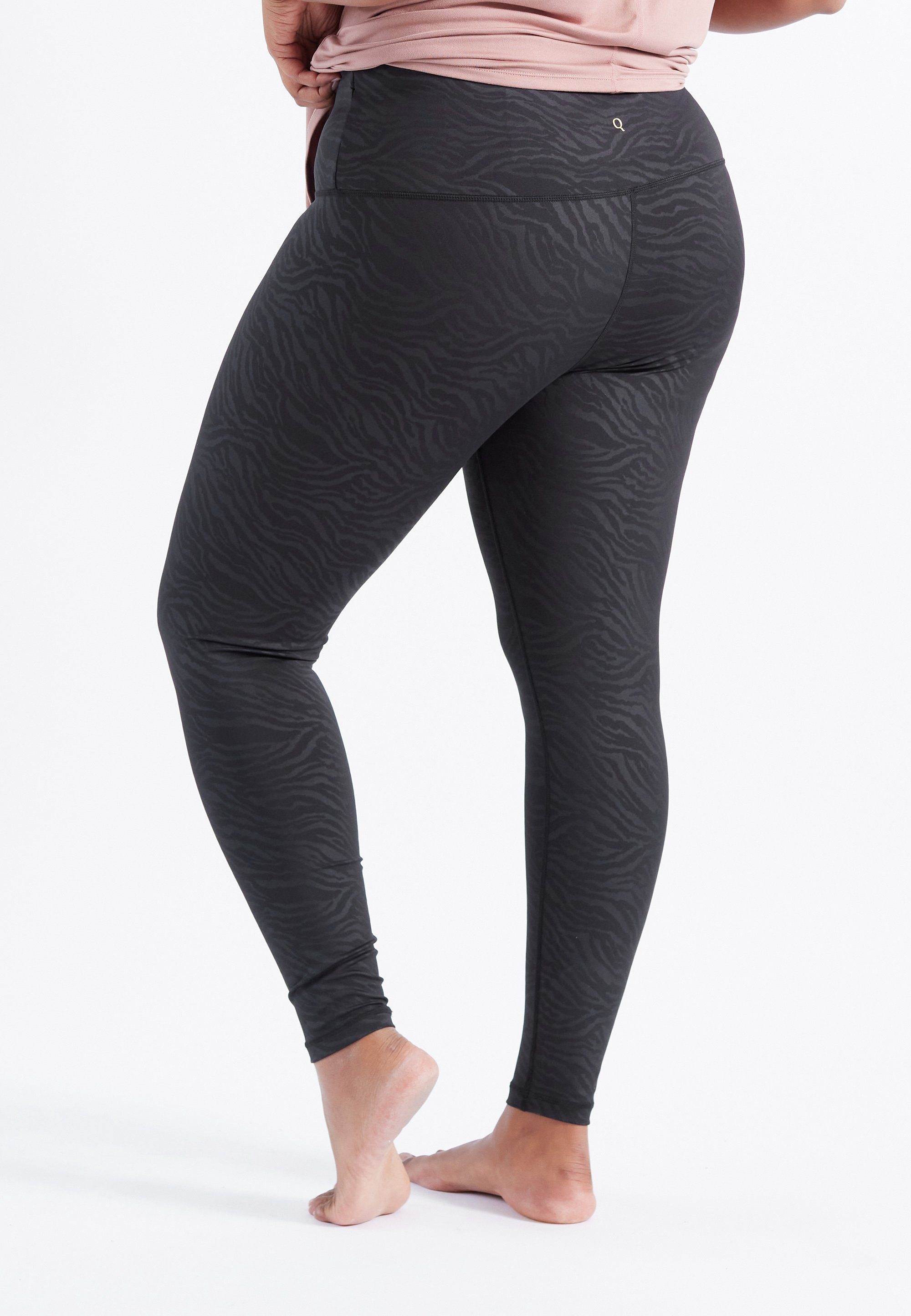 Q by Endurance Sporthose Cerine mit atmungsaktivem Recycling-Polyester