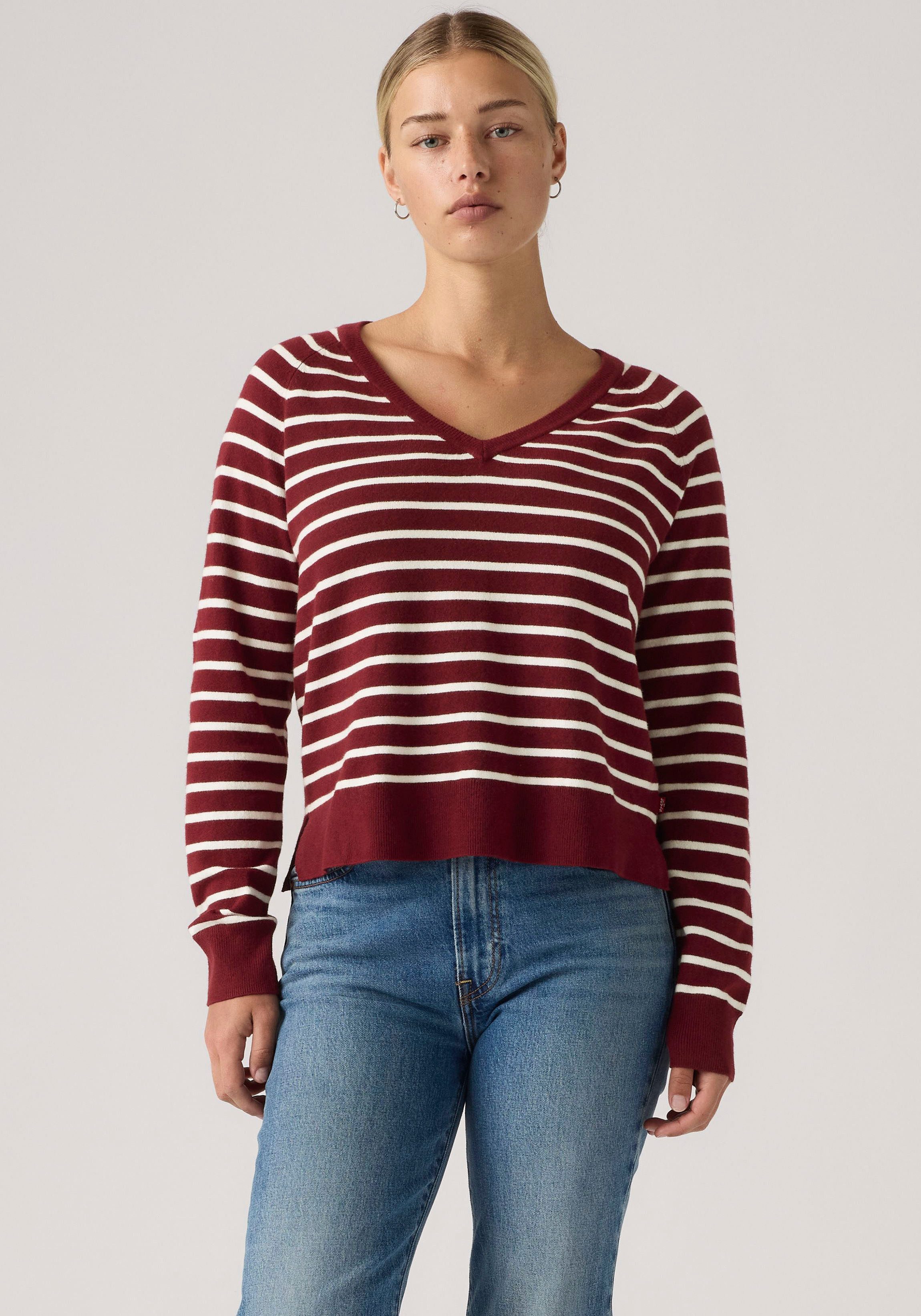 Levi's® V-Ausschnitt-Pullover SUPER SOFT VNECK PULLOVER im Bund beidseitig mit kurzem Schlitz