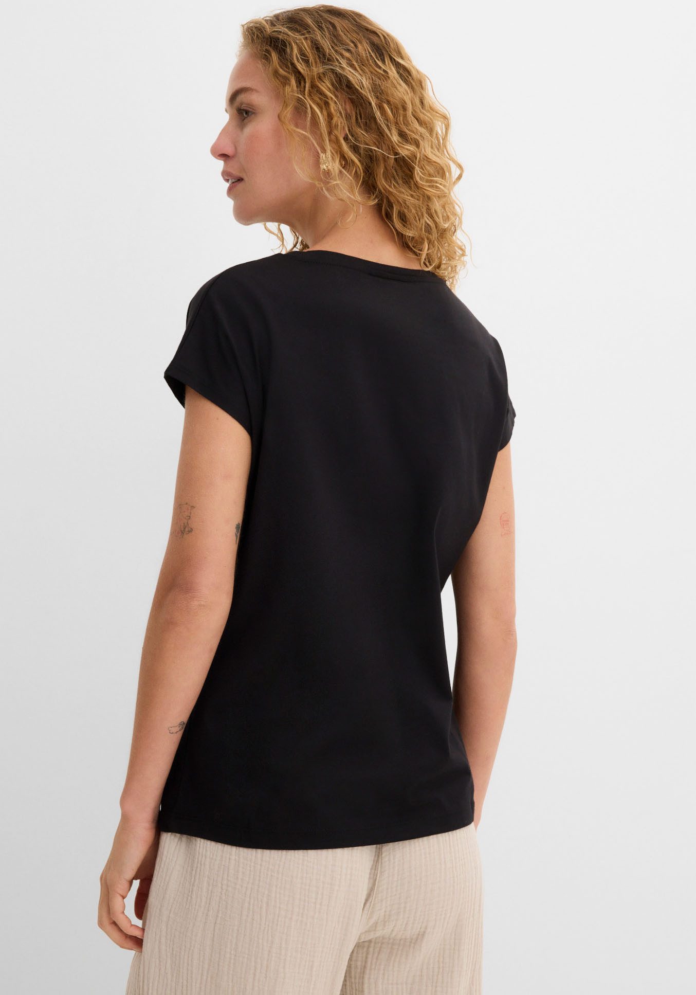 bonprix T-Shirt lockere Passform, Kurzarm, aus Baumwolle