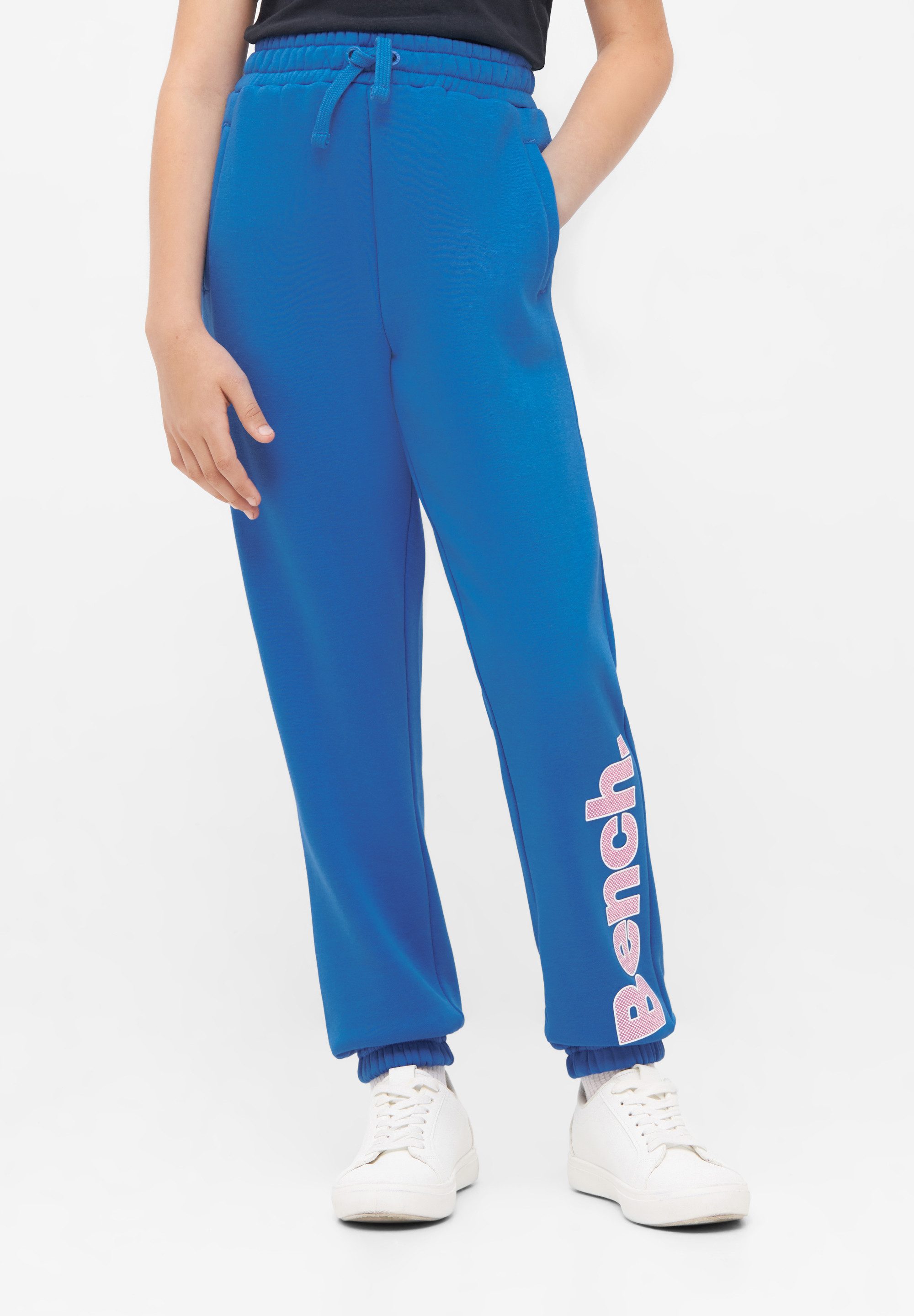 Bench. Sweathose COREY G