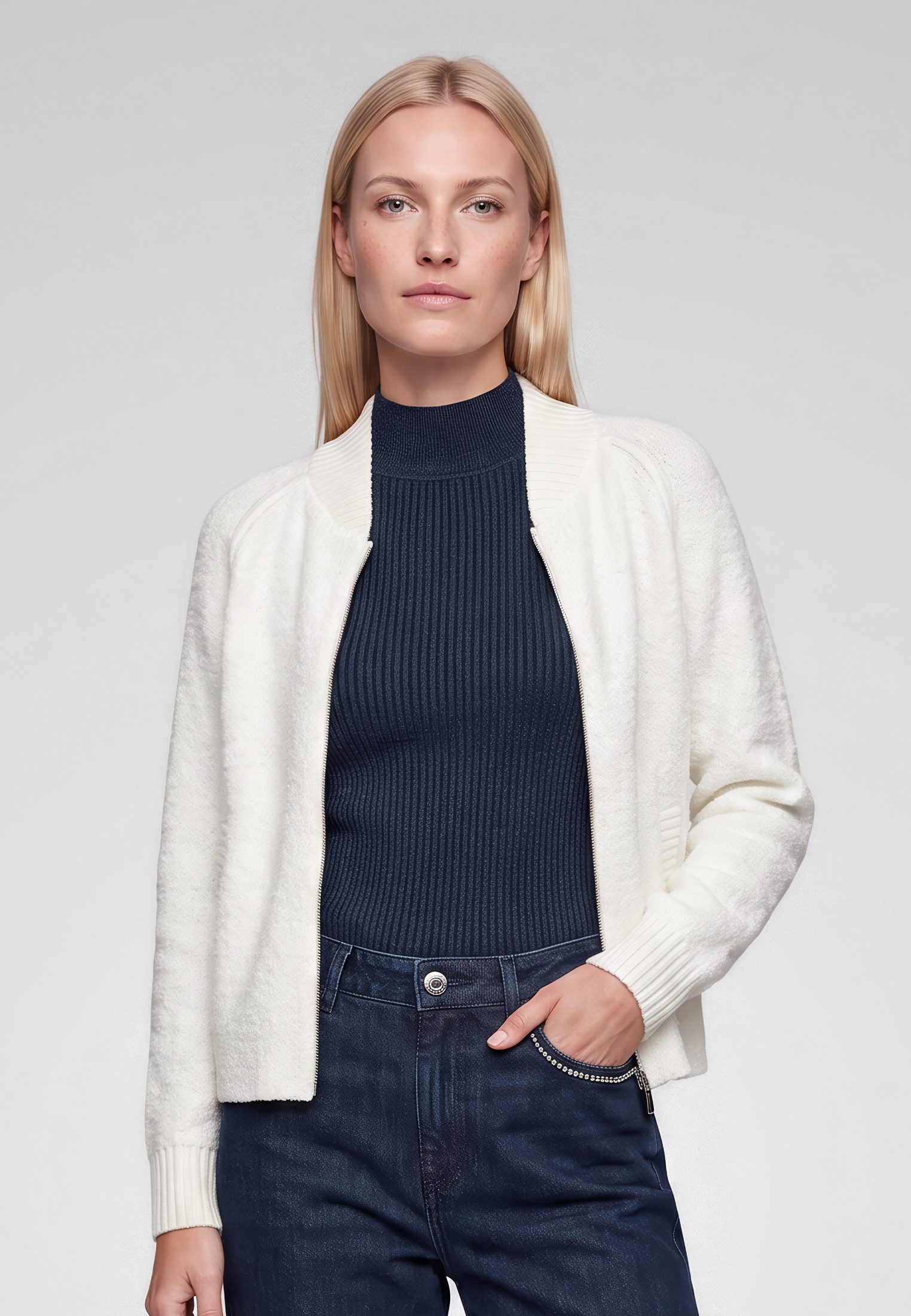 MARC AUREL Strickjacke aus Bouclégarn