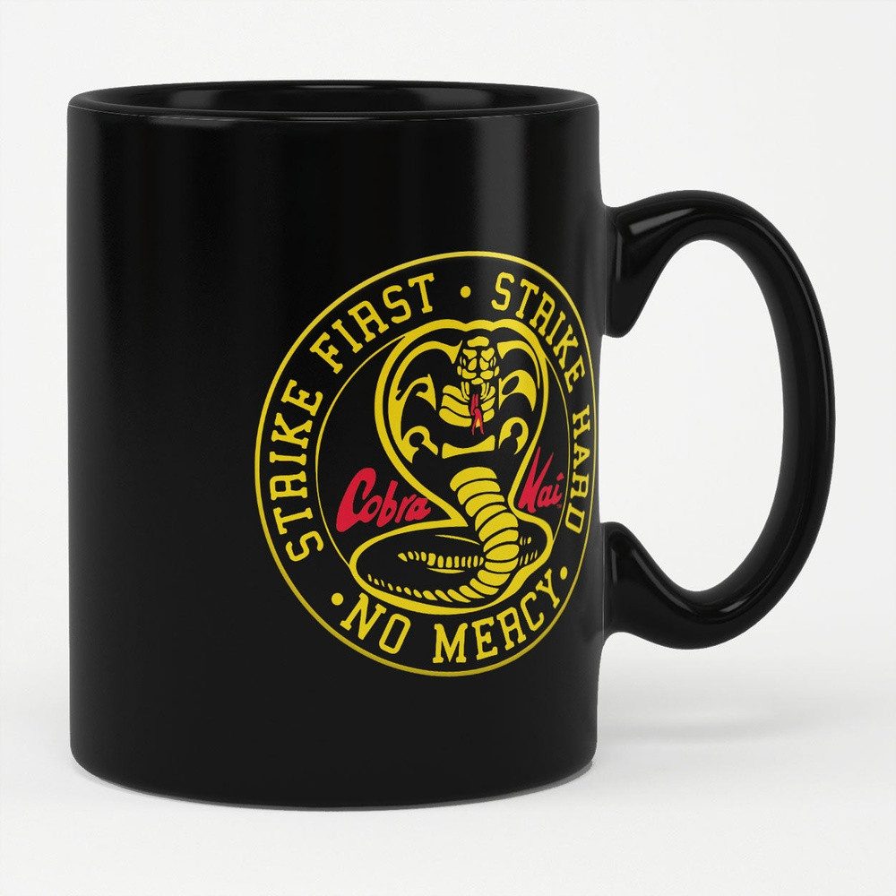 Cobra Kai Becher Strike First - Strike Hard - No Mercy Mug