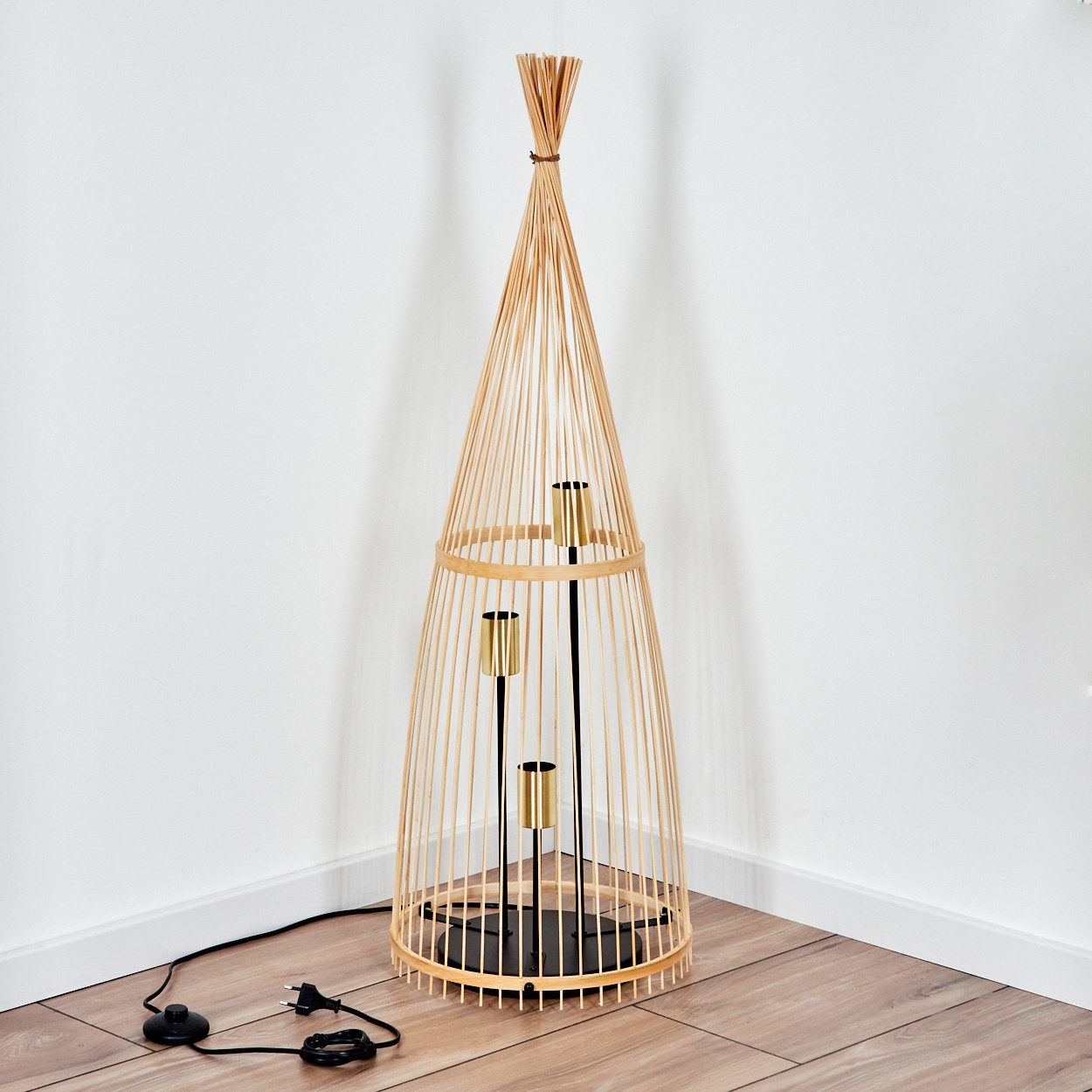 hofstein Stehlampe moderne Stehleuchte aus Metall/Bambus in Schwarz/Naturfarben, ohne Leuchtmittel, Boho-Style, Fußschalter am Kabel, Ø 34 cm, 3 x E27, ohne Leu – Bild 5 von 5