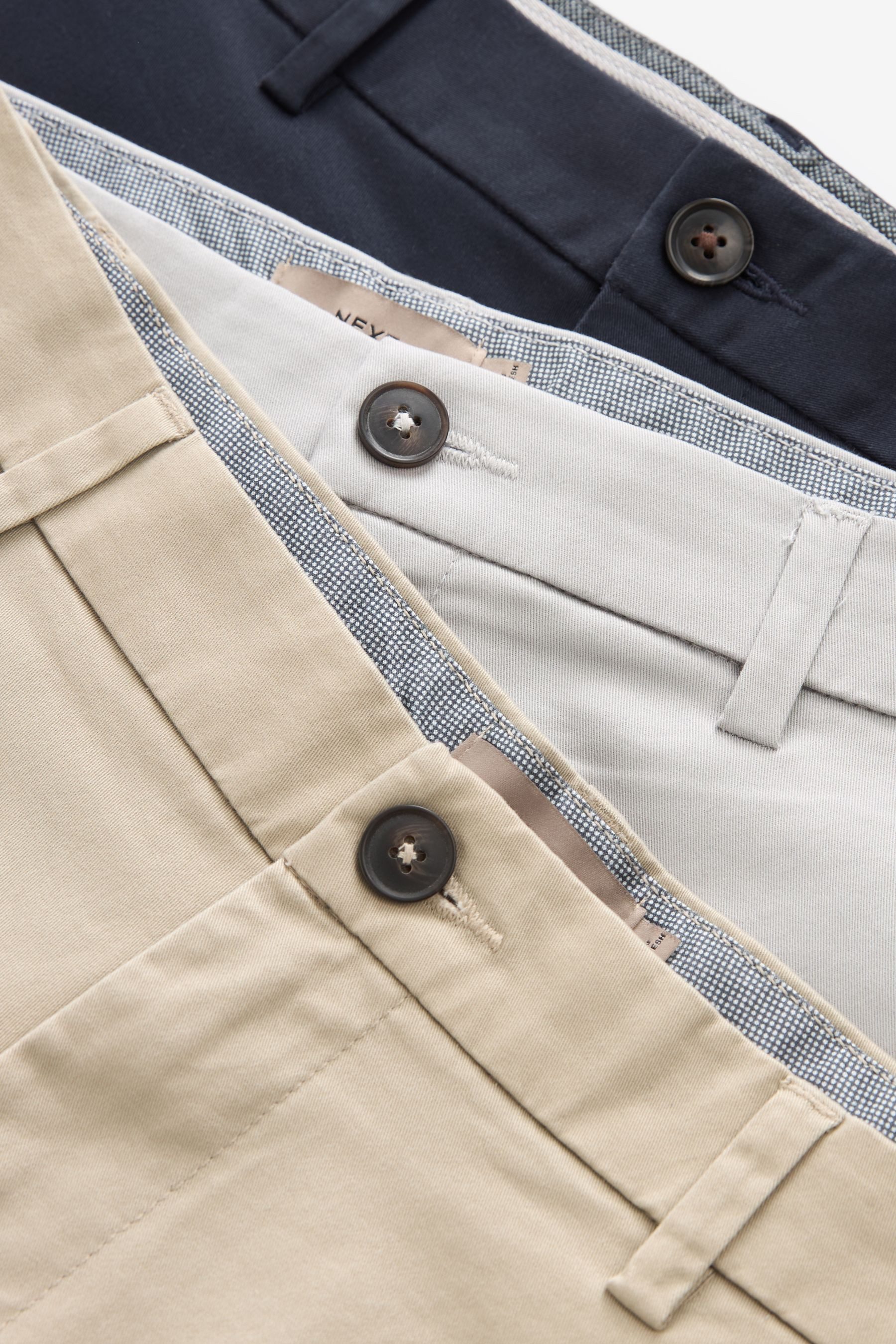 Next Chinoshorts 3er-Pack Skinny Fit Stretch-Chinohosen (3-tlg)
