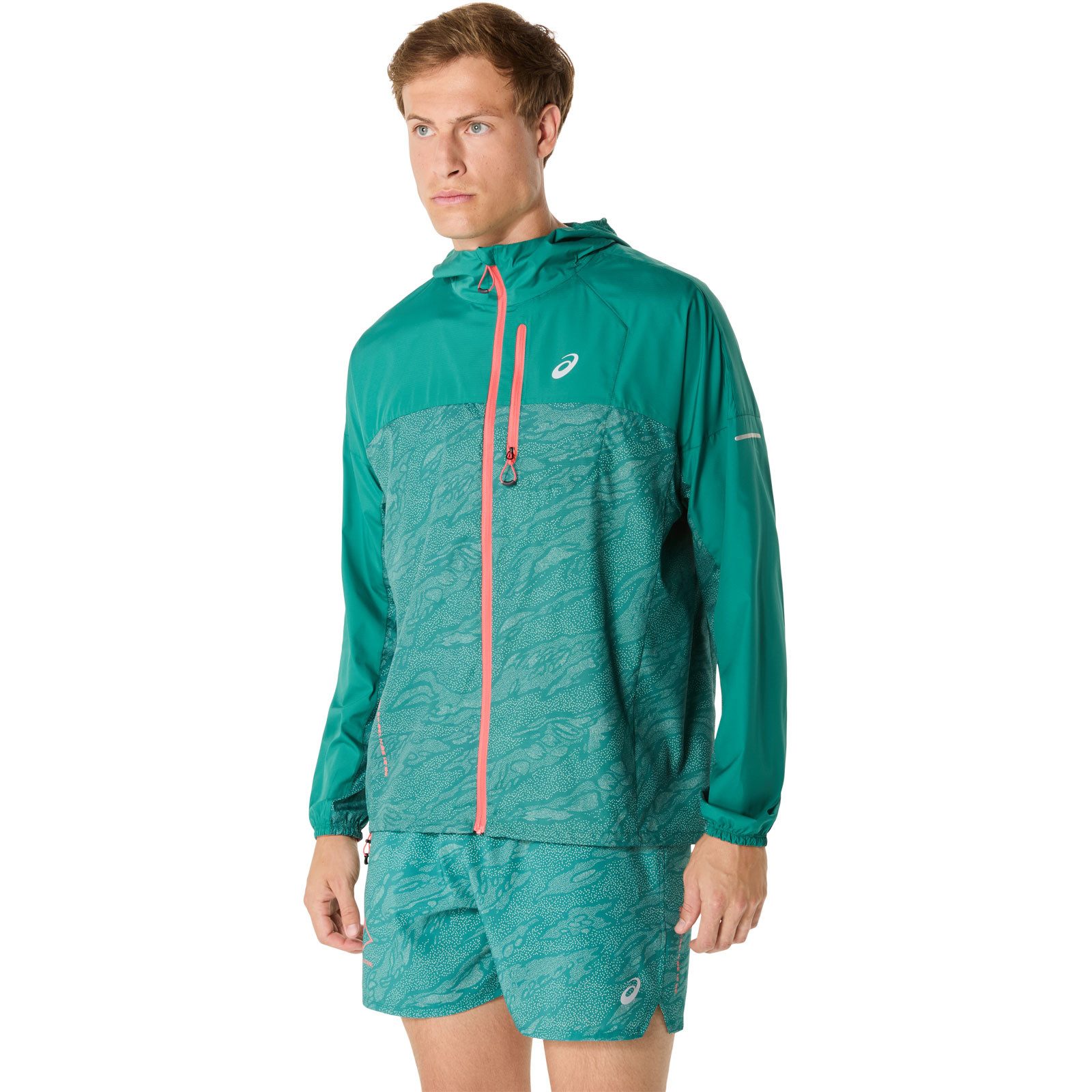 Asics Laufjacke Fujitrail Packable Jacket Men 2011C991-300 Kann leicht verstaut werden