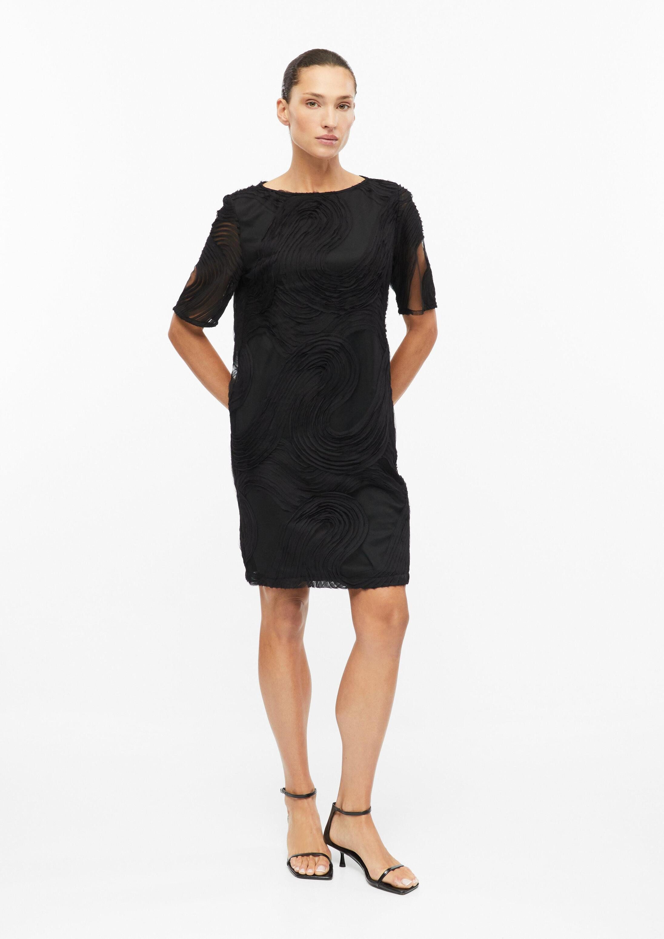 s.Oliver Midikleid Kleid Kleid mit U-Boot-Ausschnitt und Chiffon-Wellen-Muster – Bild 5 von 5
