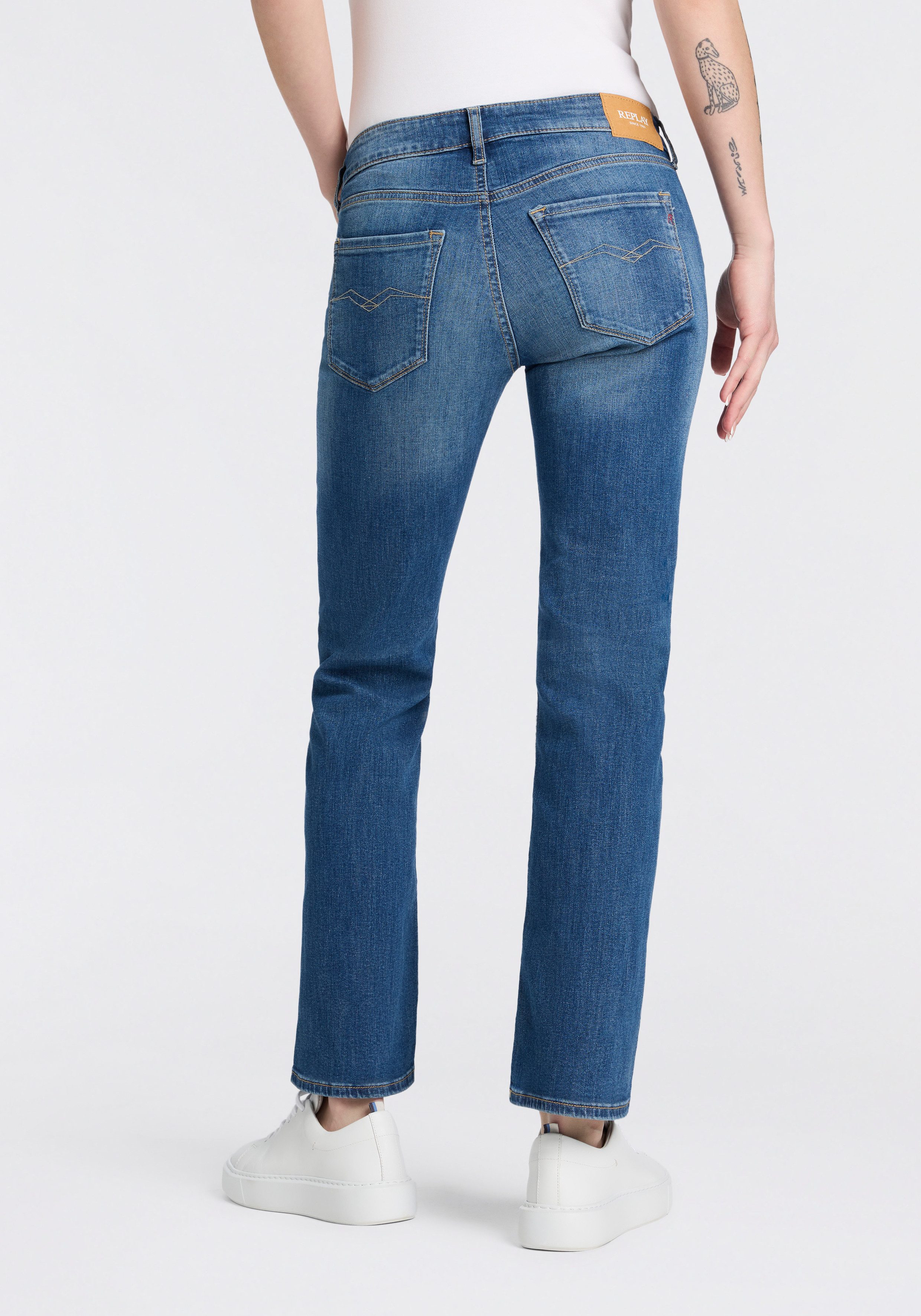 Replay Bootcut-Jeans NEW LUZ mit gesticktem R an der Gesäßtasche