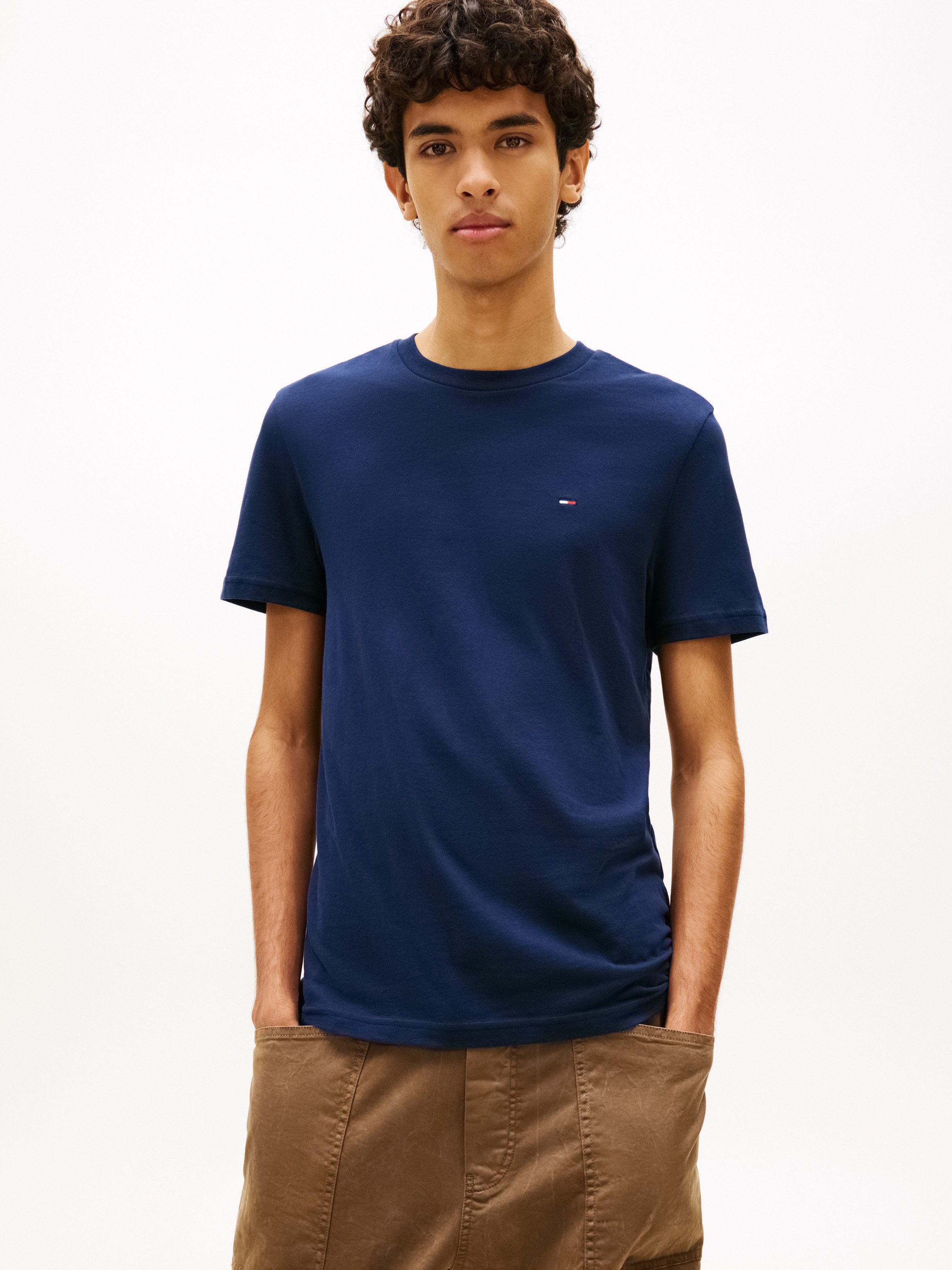 Tommy Jeans Rundhalsshirt TJM XSLIM 2PACK JERSEY TEE EXT (Packung, 2er-Pack) Logostickerei, 2Pack