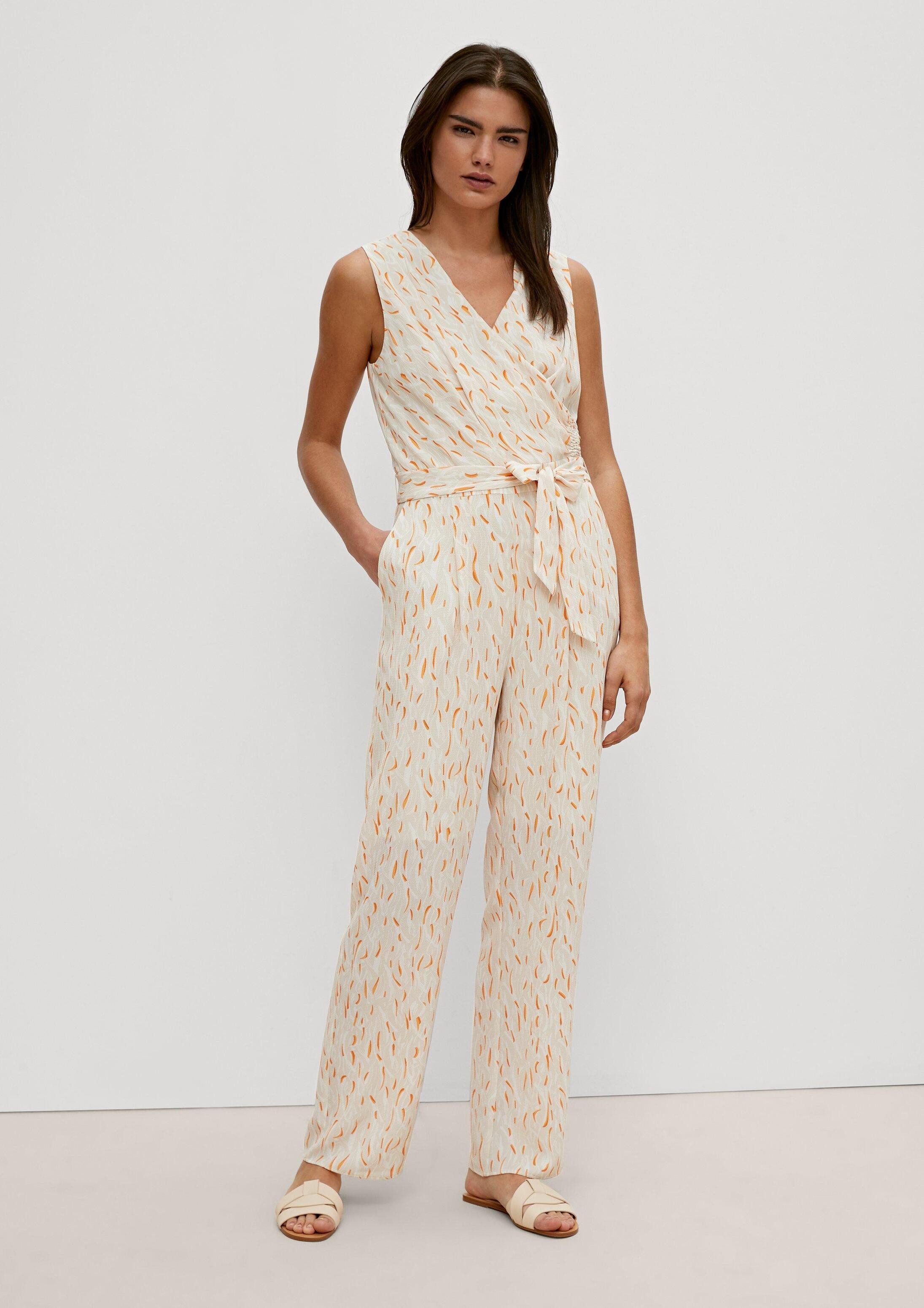 comma Jumpsuit Overall Jumpsuit mit Crêpestruktur – Bild 5 von 5