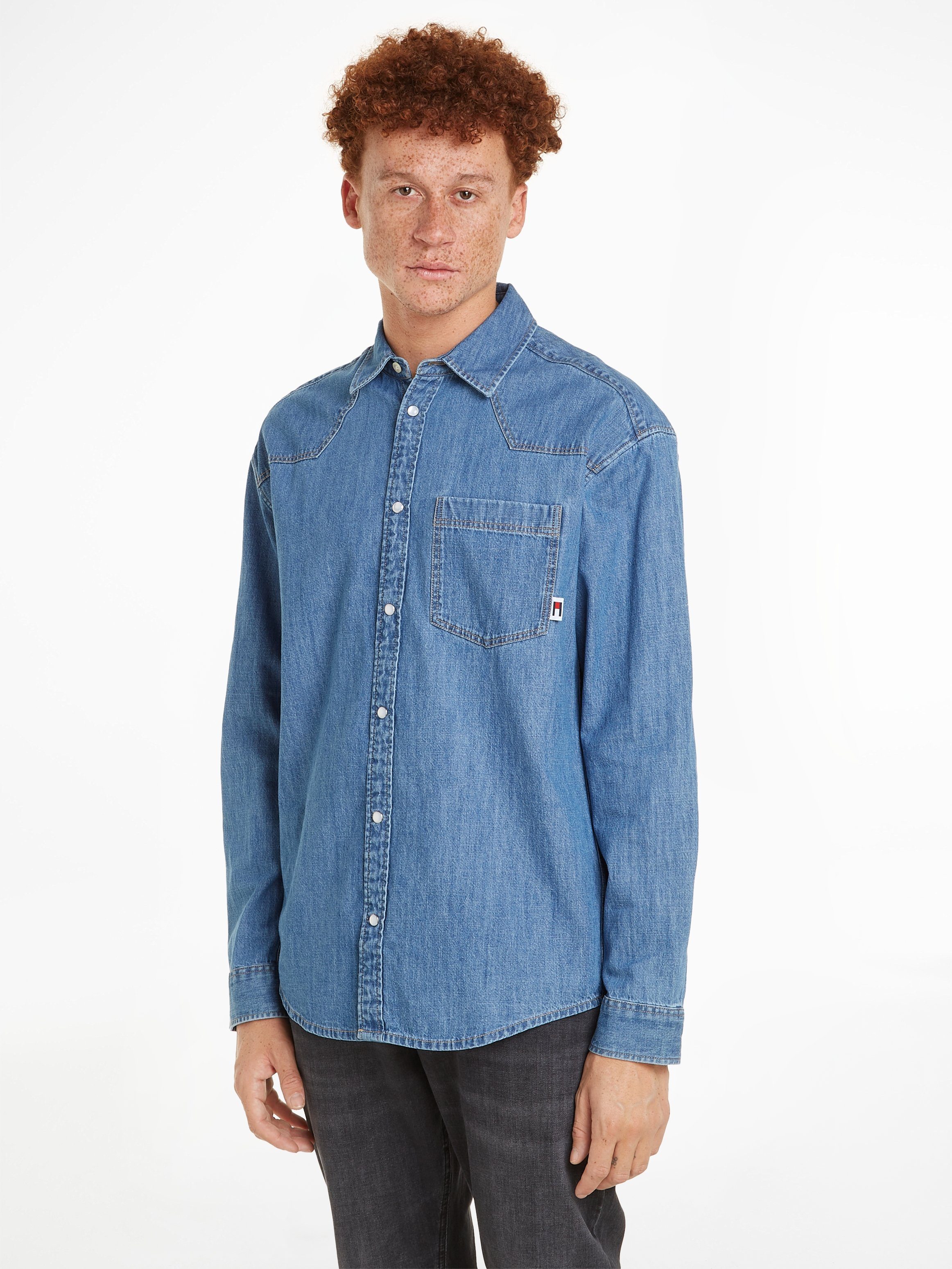 Tommy Jeans Jeanshemd TJM RLX WESTERN DENIM SHIRT mit Brusttasche