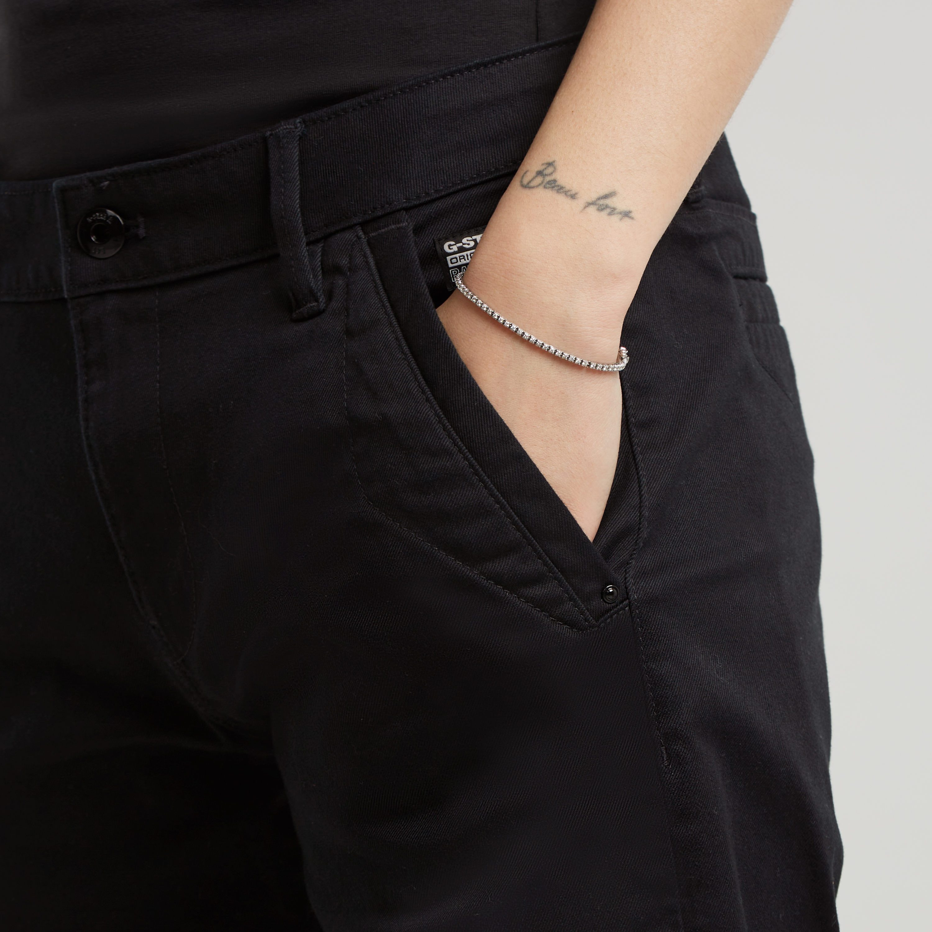 G-STAR Chinohose Kate Chino Boyfriend mit Relaxed Fit an Hüfte und Oberschenkeln