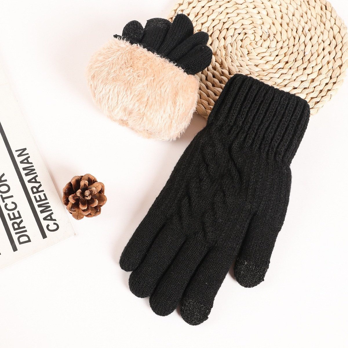 Coonoor Fleecehandschuhe Warme Winterhandschuhe Fleece Strickhandschuhe Touchscreen Thermo (für Herren Damen Weihnachten und Neujahr Geschenkideen) für Outdoor  – Bild 2 von 5