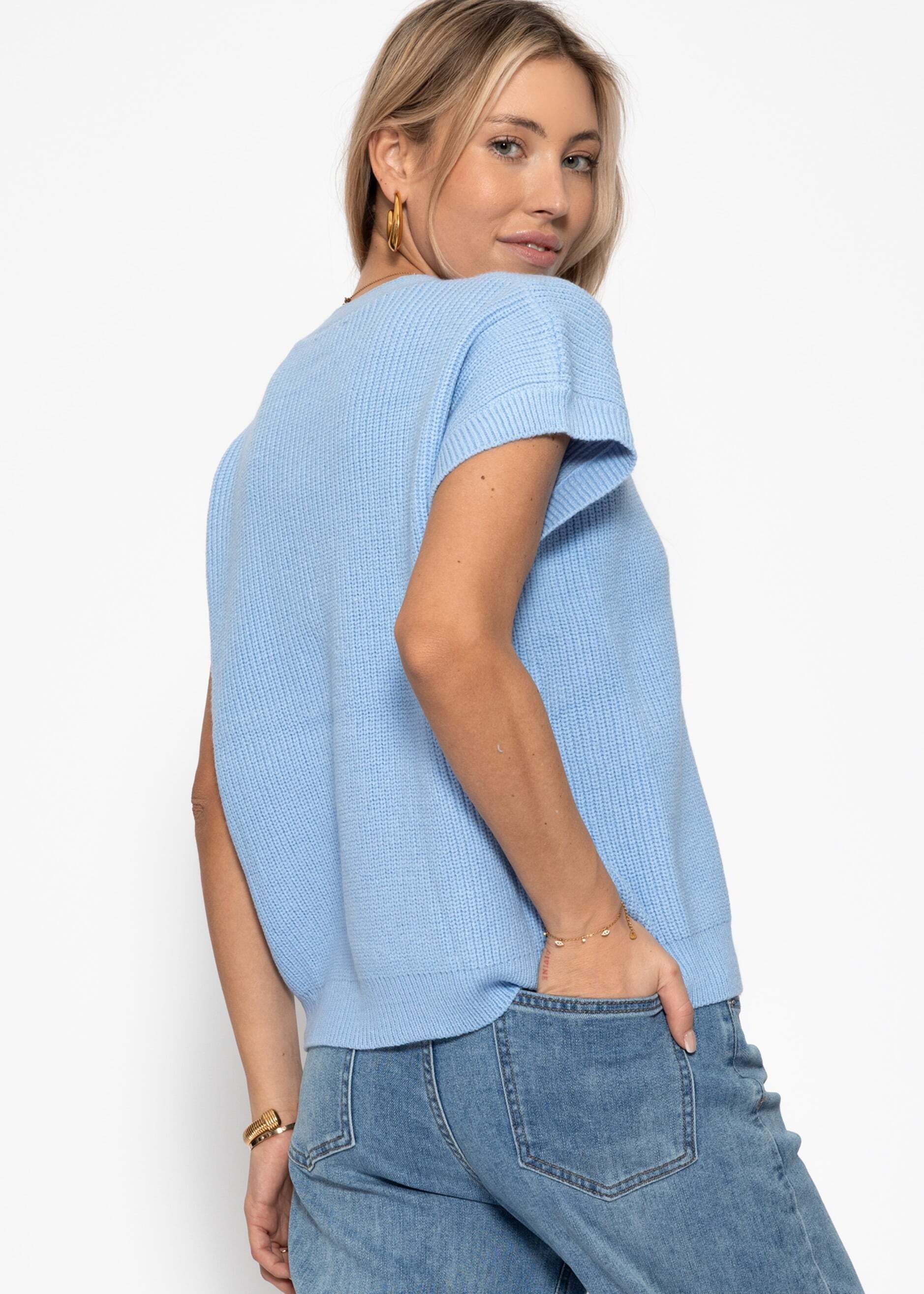 SASSYCLASSY Strickweste Strickweste mit Herzknöpfen für Damen Weiche Weste mit kurzen Ärmeln und V-Ausschnitt Beige Burgundy Blau – Bild 5 von 5