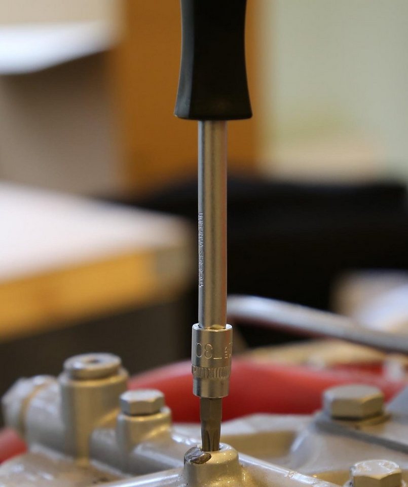 Thumbnail - Brilliant Tools Bohrer- und Bitset 1/4" Torx-Bit-Stecknuss, mit Stirnlochbohrung, TB30