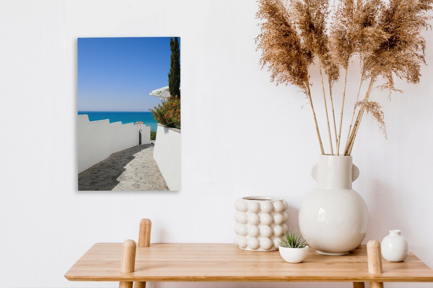 OneMillionCanvasses® Leinwandbild Eine spanische Straße St), bespannt Gemälde, cm das Leinwandbild 20x30 auf Meer, fertig inkl. Zackenaufhänger, Blick (1 mit