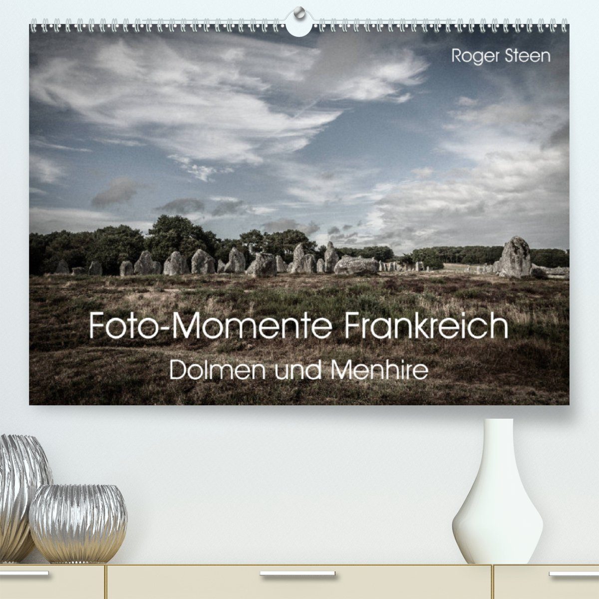 CALVENDO Wandkalender Foto-Momente Frankreich - Dolmen und Menhire (Premium, hochwertiger DIN A2 Wandkalender 2023, Kunstdruck in Hochglanz)