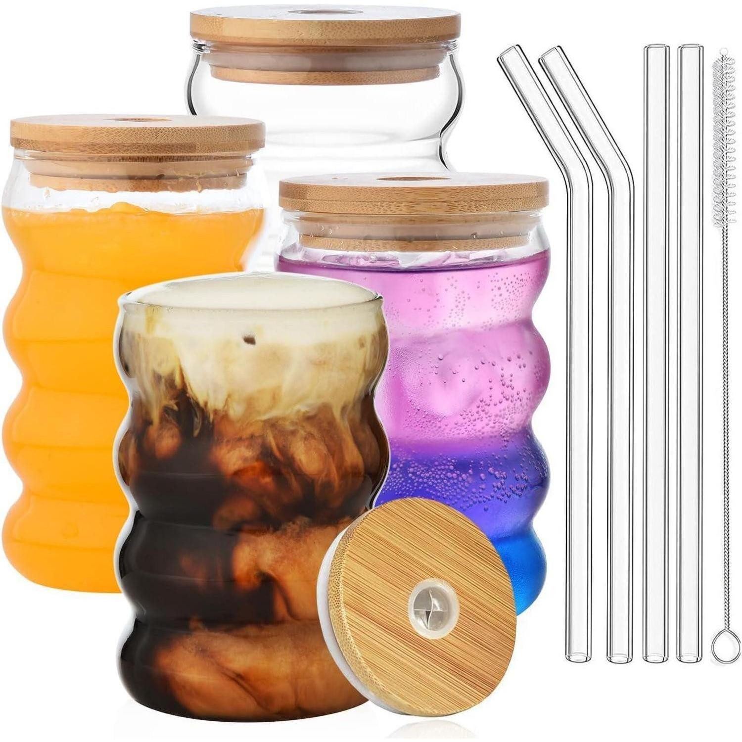 LuxusKollektion Latte-Macchiato-Glas Gerippte Trinkgläser 4er Set mit Deckel und Strohhalm 530ml - Glas für