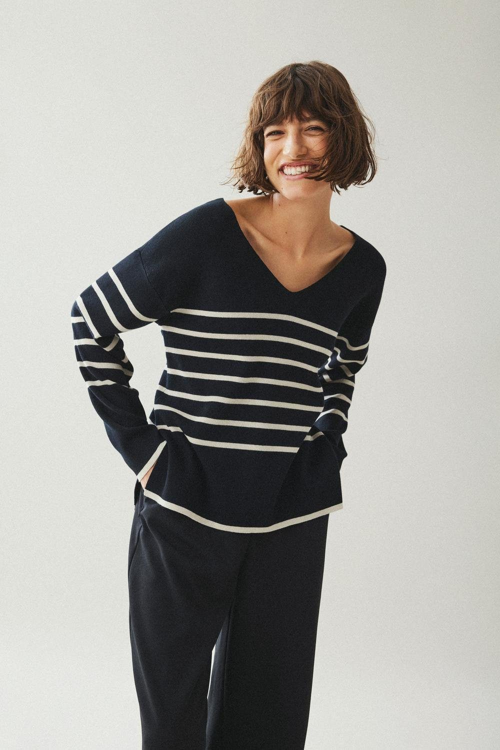 Vila V-Ausschnitt-Pullover VIOSTRIA V-NECK L/S REV TOP-NOOS