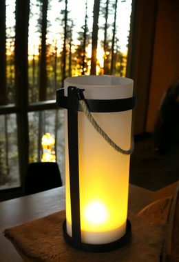 Arnusa LED Windlicht Solarleuchte aus Glas und Metall mit beeindruckendem Flammen-Effekt, LED fest integriert, Warmweiß, mit Dämmerungssensor, modernes Design