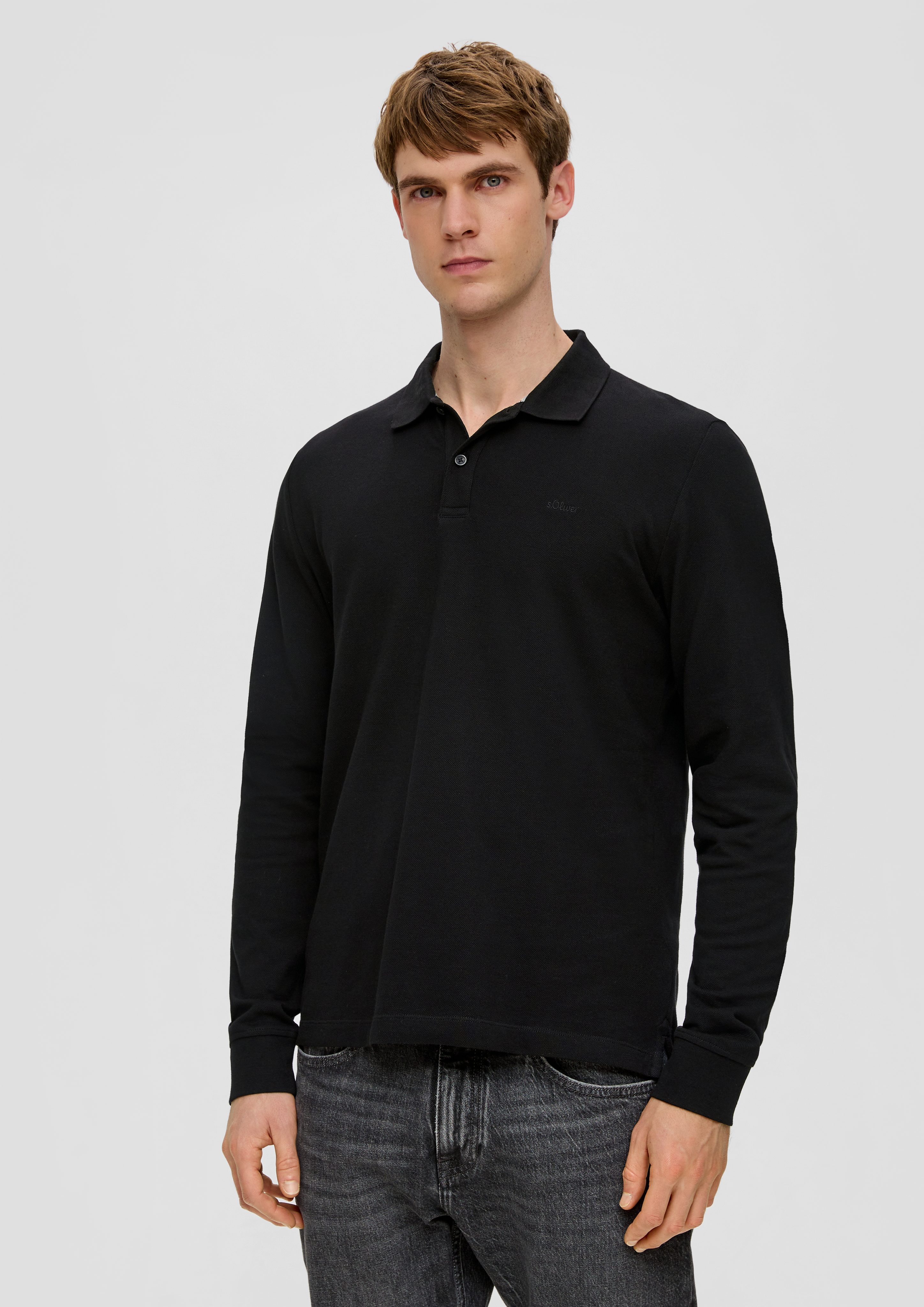 s.Oliver Langarmshirt Polo-Shirt mit Logo-Detail Logo schwarz