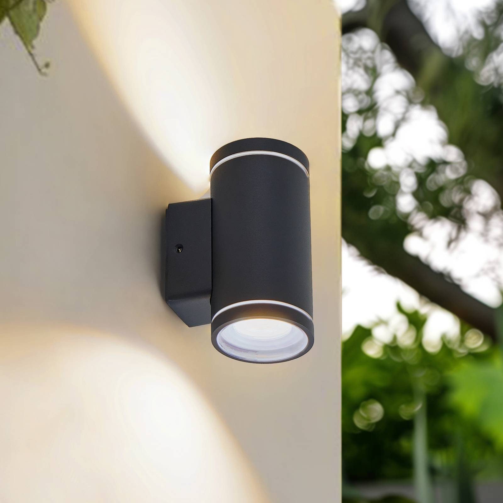 Lindby Außen-Wandleuchte Valtin, LED, Edelstahl Schwarz Farbwechsel RGB + weiß IP54, LED 4,3 W gesamt, Farbwechsel RGB + weiß