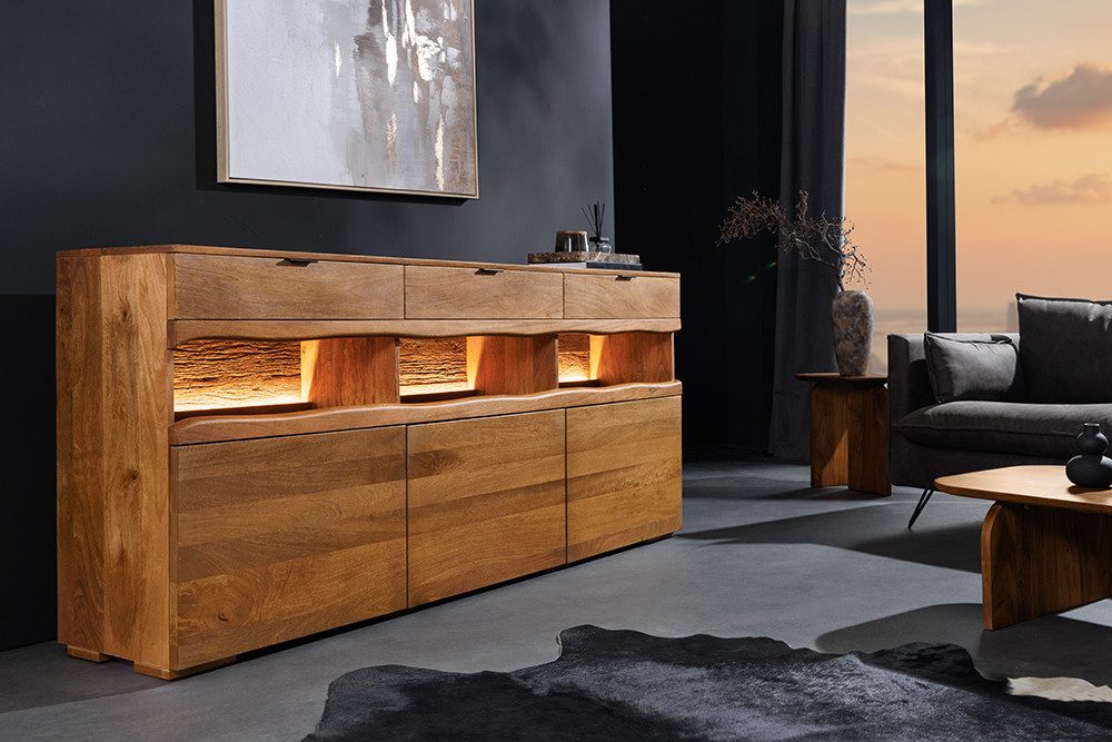 riess-ambiente Sideboard GRAND 180cm braun - Mango-Massivholz, LED-Beleuchtung, Schubladen (Einzelartikel, 1 St), mit viel Stauraum hinter den Türen – ideal für – Bild 5 von 5