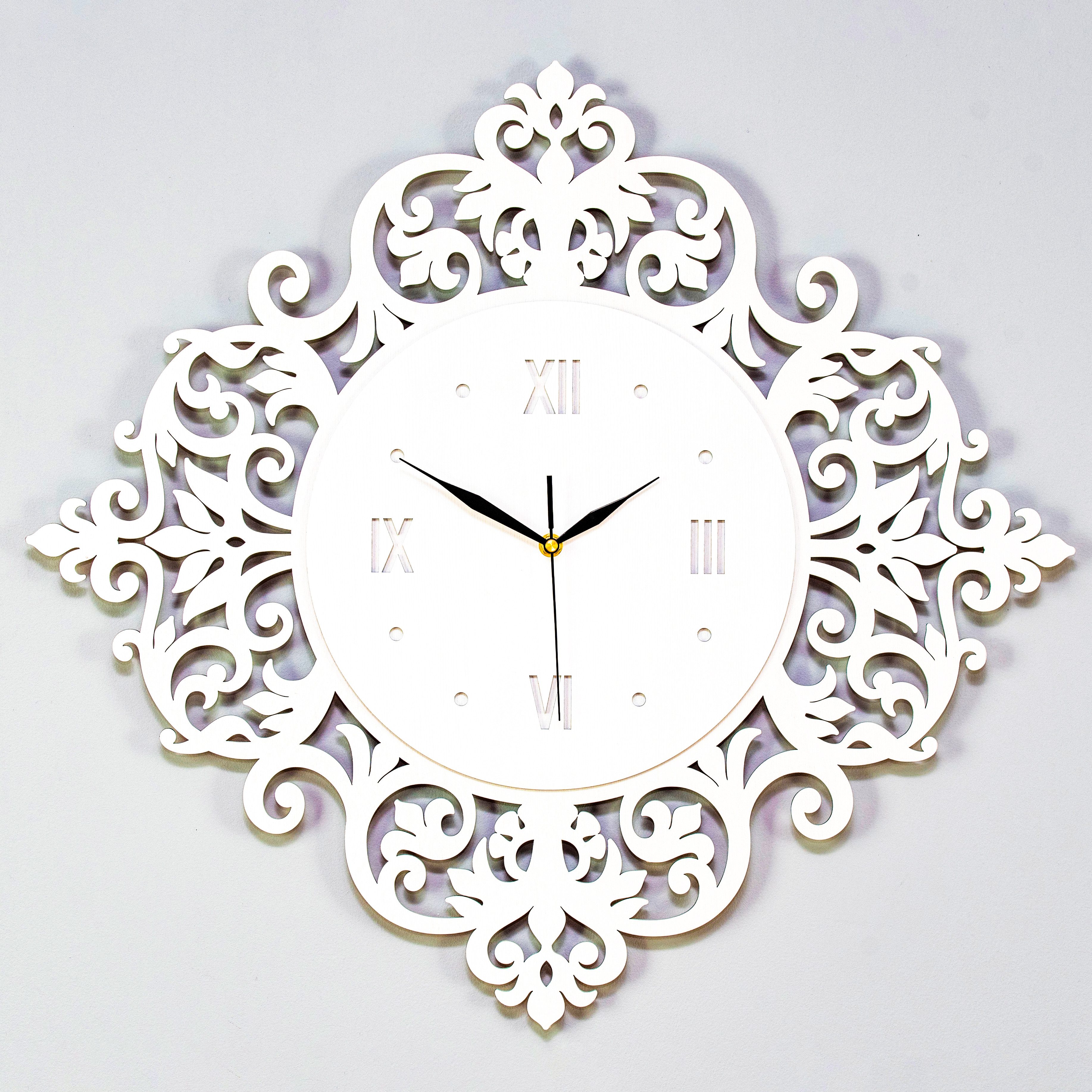 ORNAMENTI Wanduhr Grosse, vintage Wanduhr,Ornament, holz, hingucker, weiss, schwarz (Handmade, retro, ohne Ticken, Wanddeko, 3 Größen 40, 50, 60 cm)