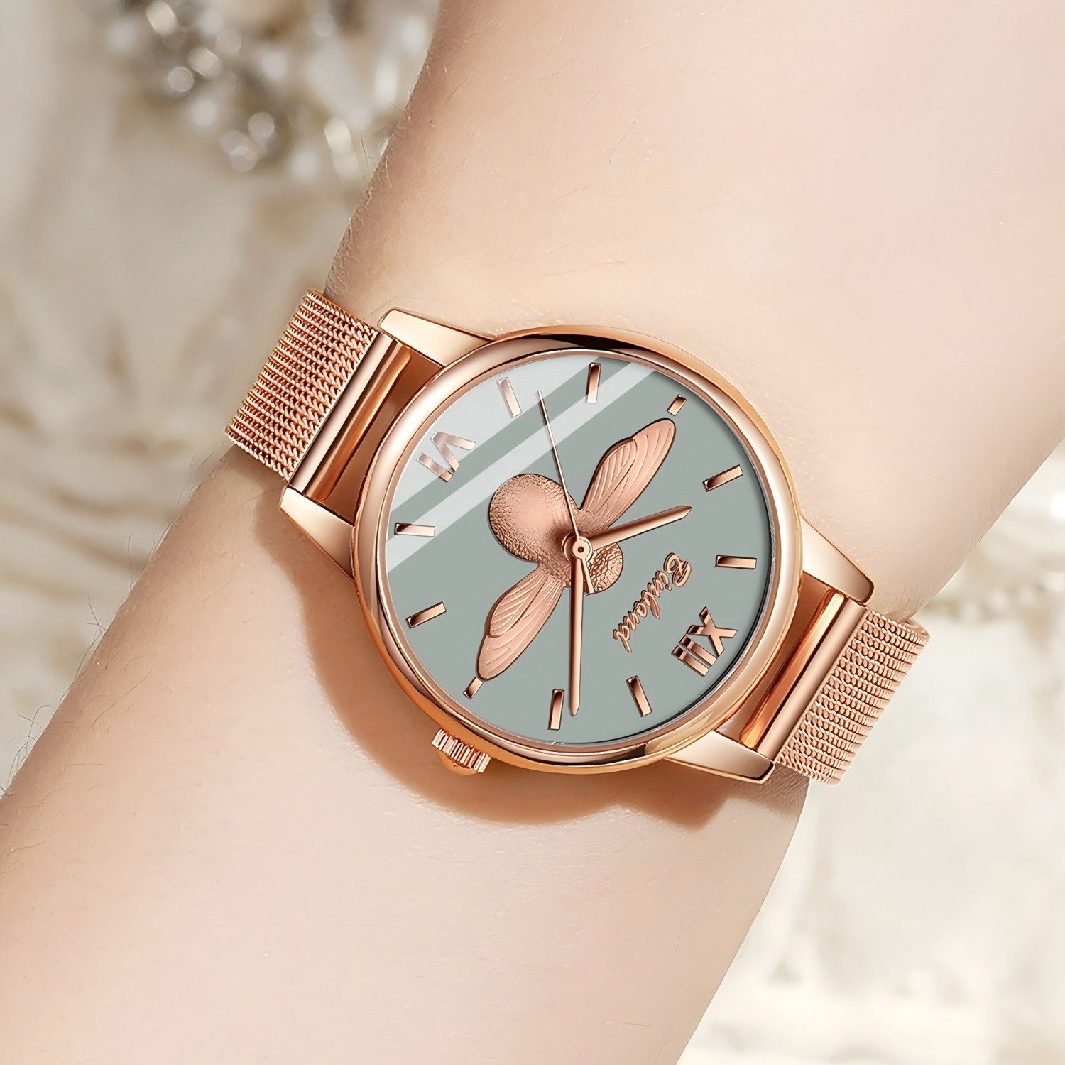 ibettertec Quarzuhr Damen Armbanduhr, Elegante Quarzuhr mit 3D Bienen-Motiv Bienen Motiv Uhr, Zarte Roségold Uhr mit grauem Zifferblatt, ideal für Alltag, Büro  – Bild 5 von 5