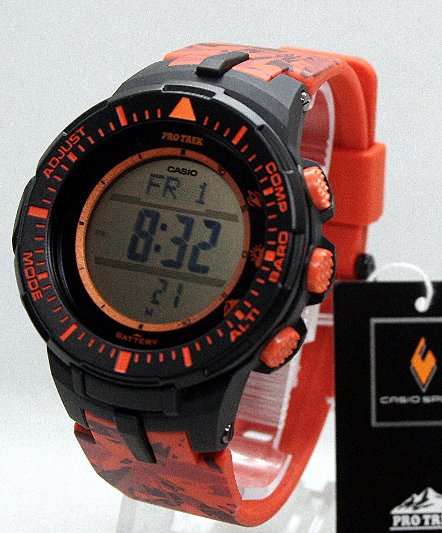 CASIO PRO TREK Digitaluhr Casio Pro Trek PRG-300CM-4ER, (1-tlg)