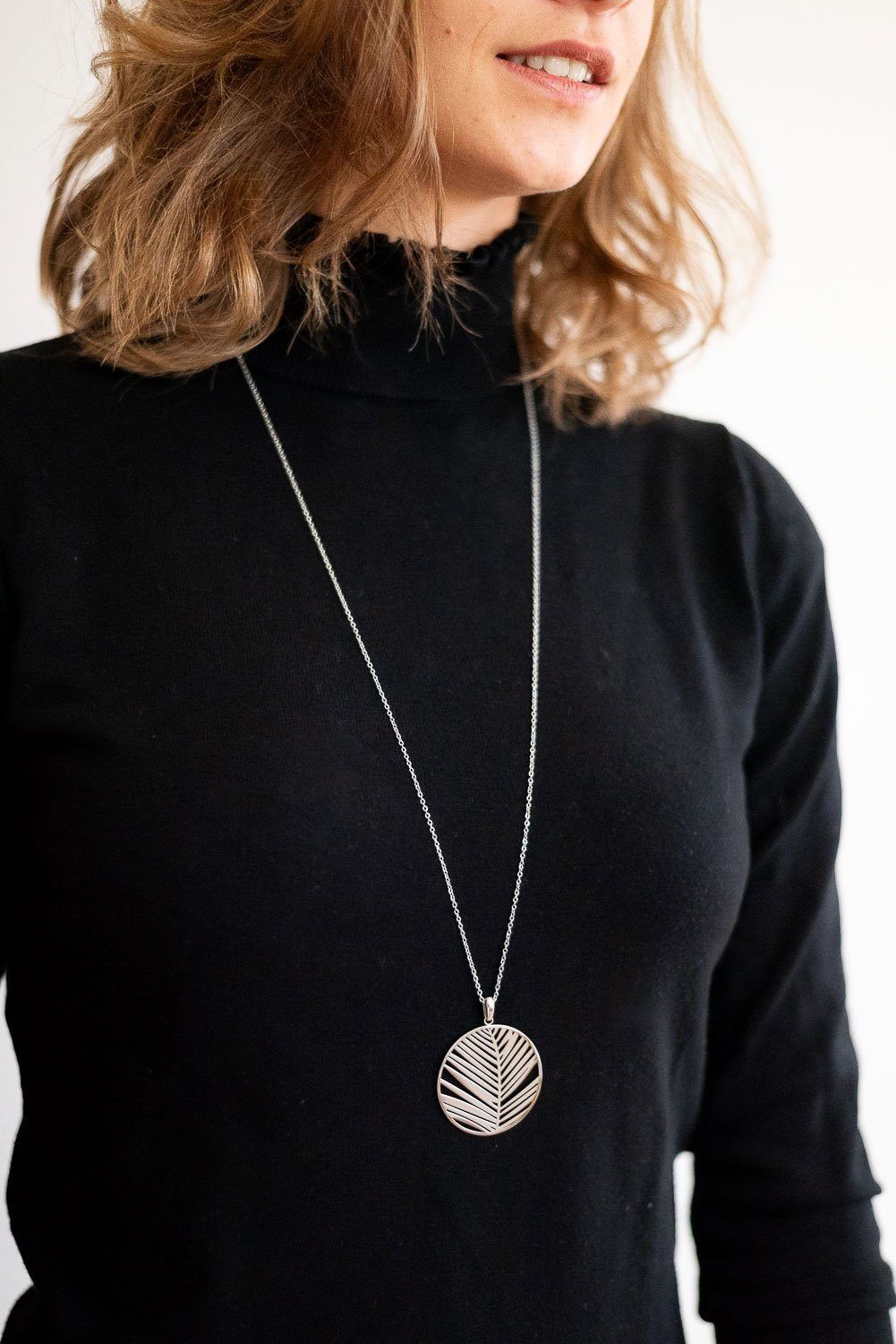 LUISIA® Kette mit Anhänger "Großes Palmblatt", Edelstahl Halskette Silber 80cm Довжина (1-tlg)