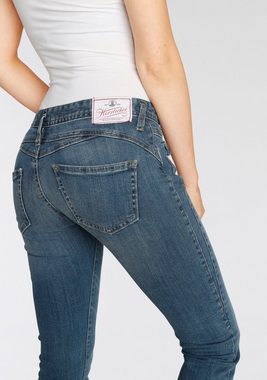 Herrlicher Slim-fit-Jeans GINA RECYCLED DENIM mit seitlichem Keileinsatz