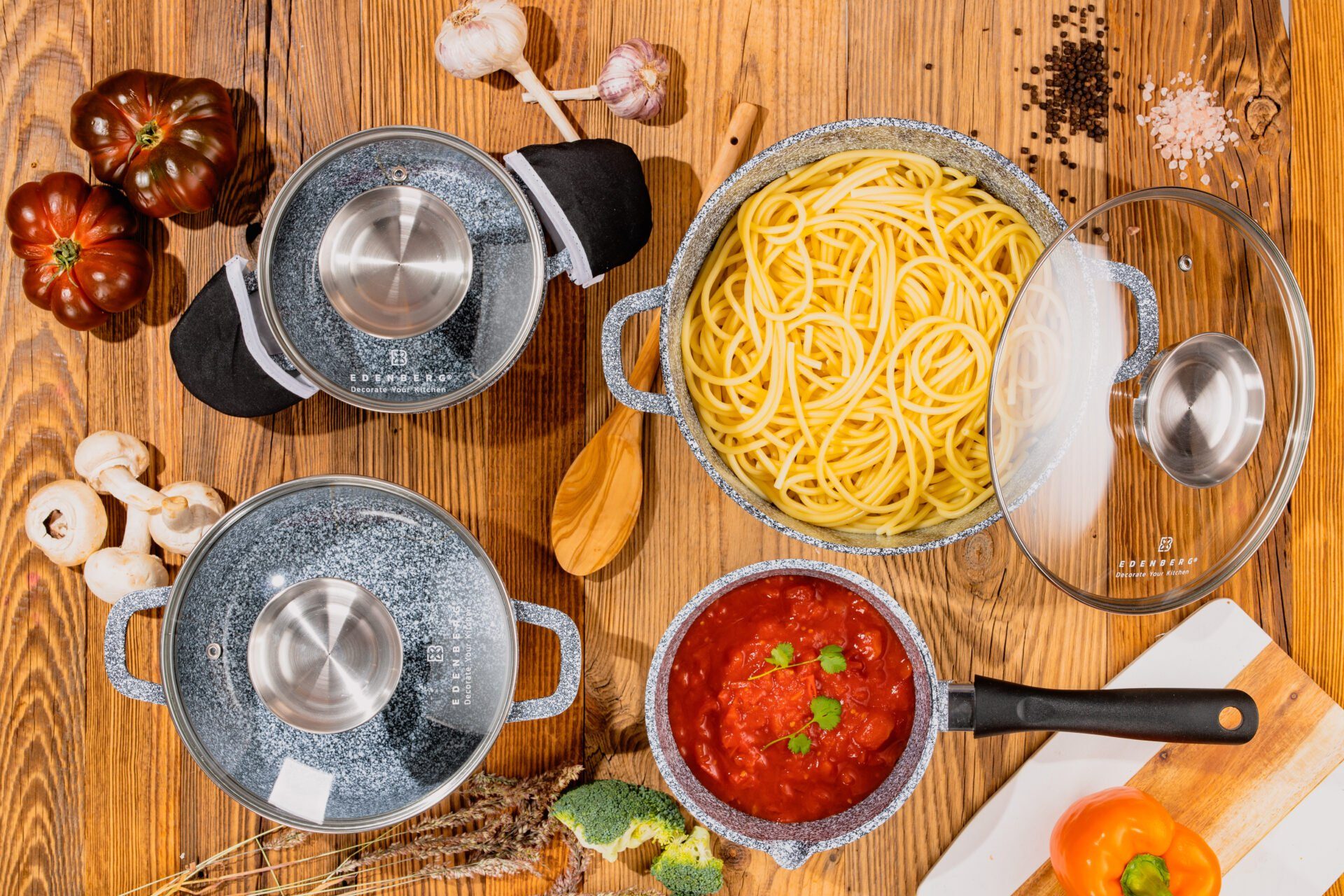 KlönBerg Topf-Set Steintopfset in 3 verschiedenen Größen mit Stielkasserolle, Aluminiumguss, Aluminium, Keramik, Edelstahl (Passt in jede Küche! 1.3L / 1.4L / 2.4L / 4.3L, 8-tlg., Es ist eine perfekte Geschenkidee für jeden Anlass), Innovative Aroma Knob-Griffe