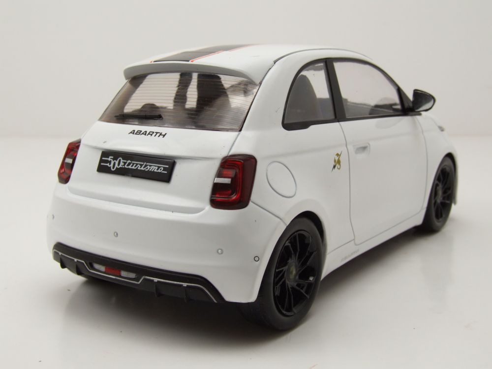 MCG Modellauto Fiat 500e Abarth 2024 weiß, Maßstab 1:18