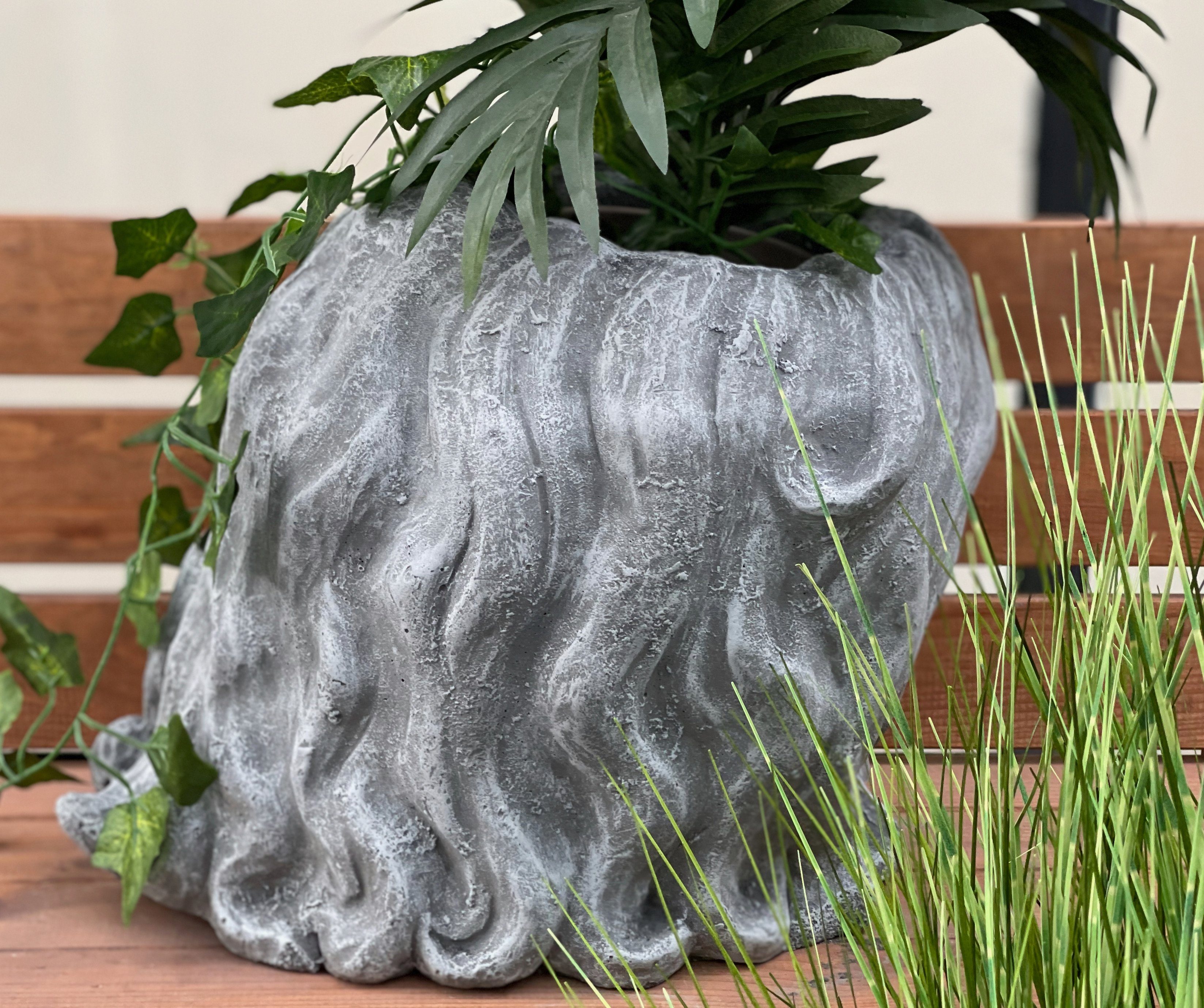 Stone and Style Gartenfigur Steinfigur Pflanztopf Waldfee Frau Skulptur frostfest Steinguss