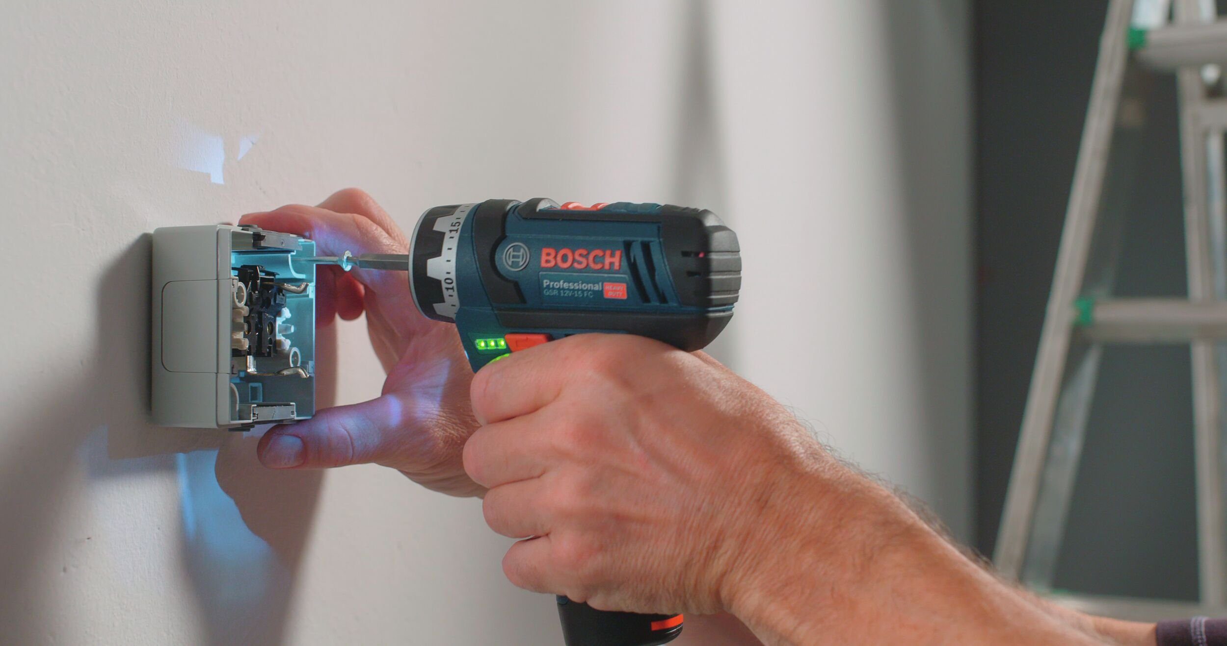 Bosch Professional Akku-Bohrschrauber GSR 12V-15 FC, 12 V, Ohne Akku - in L-BOXX 102