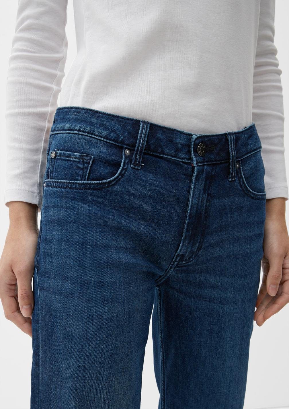 Comfort-fit-Jeans Mid / rise mit leichter KAROLIN / Relaxed Fit Straight tiefblau s.Oliver Leg Waschung,